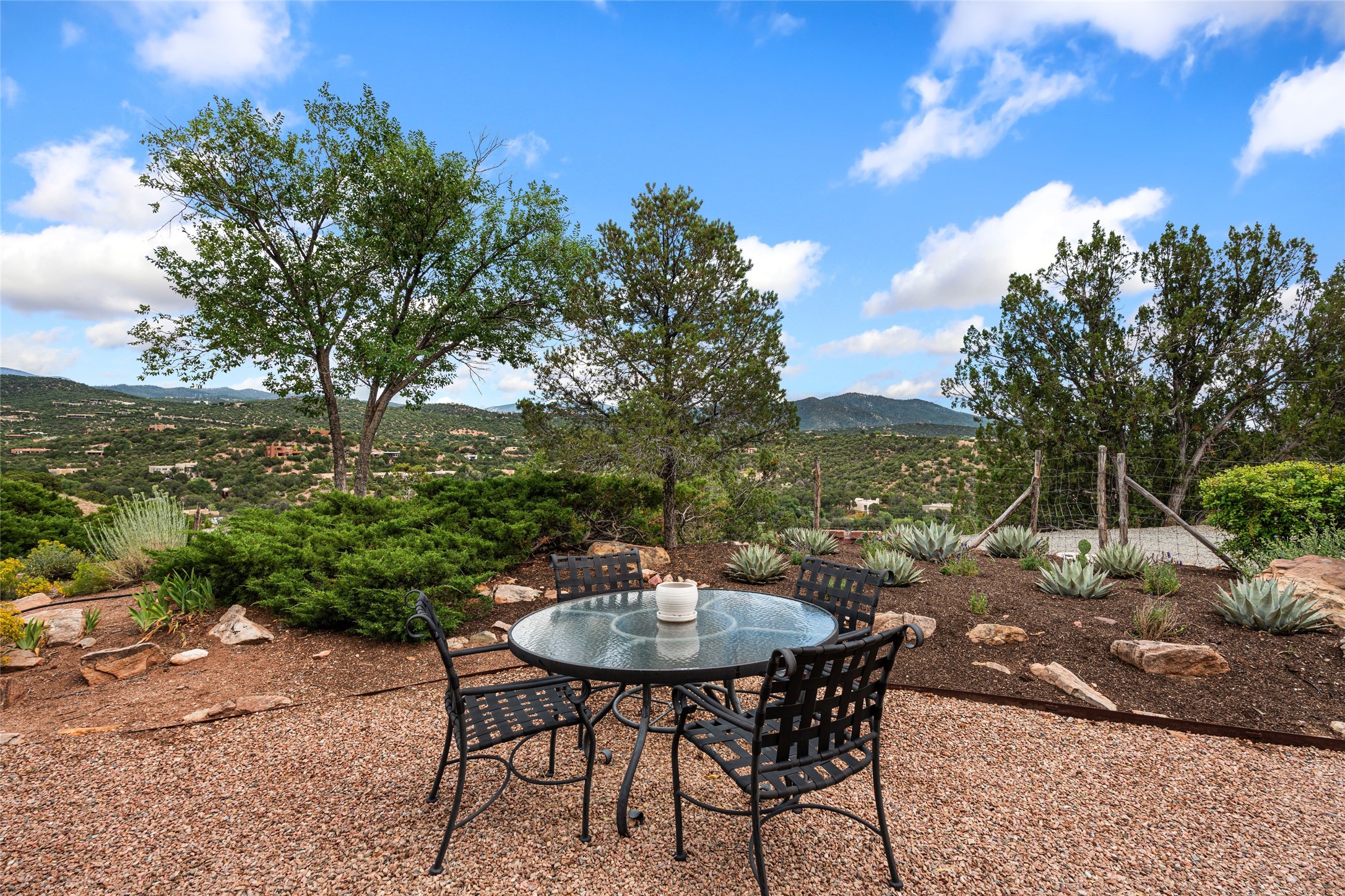 933 Stagecoach Road