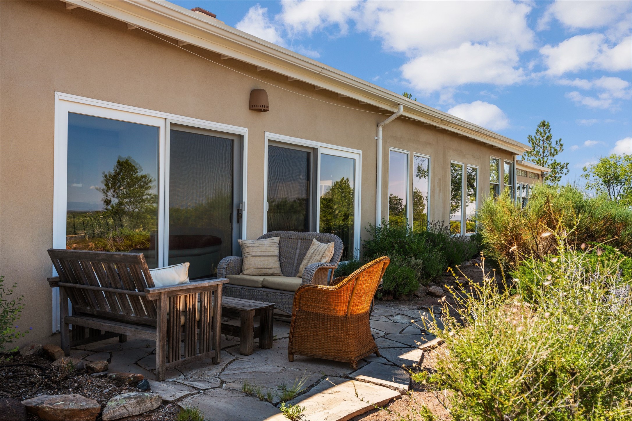 933 Stagecoach Road
