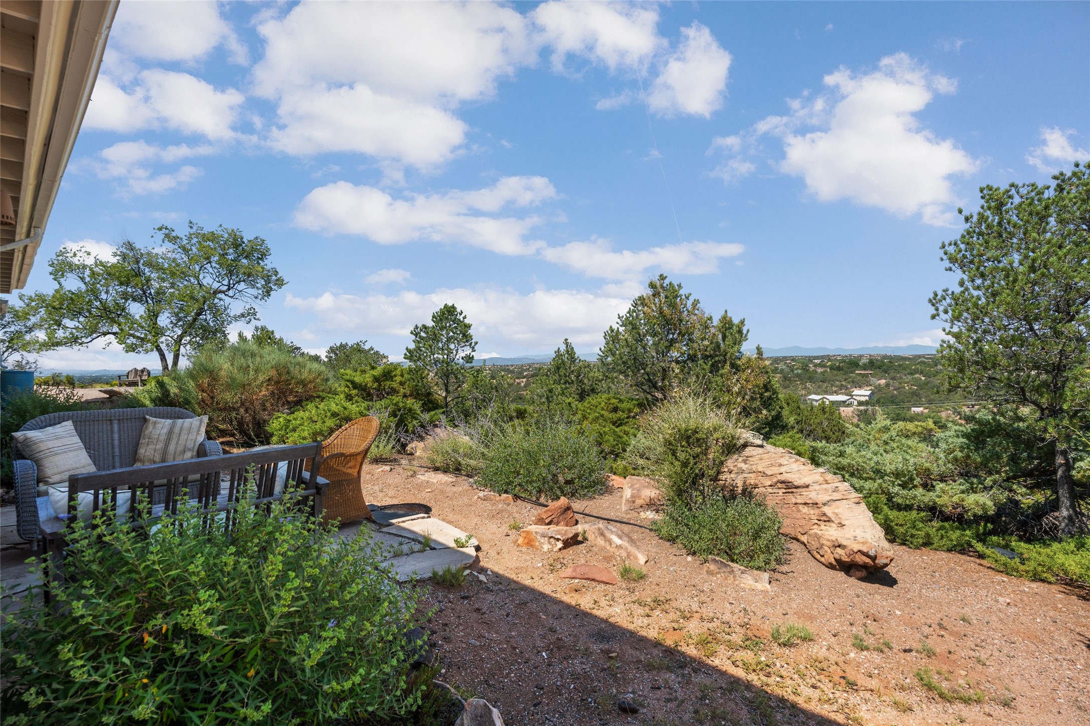 933 Stagecoach Road