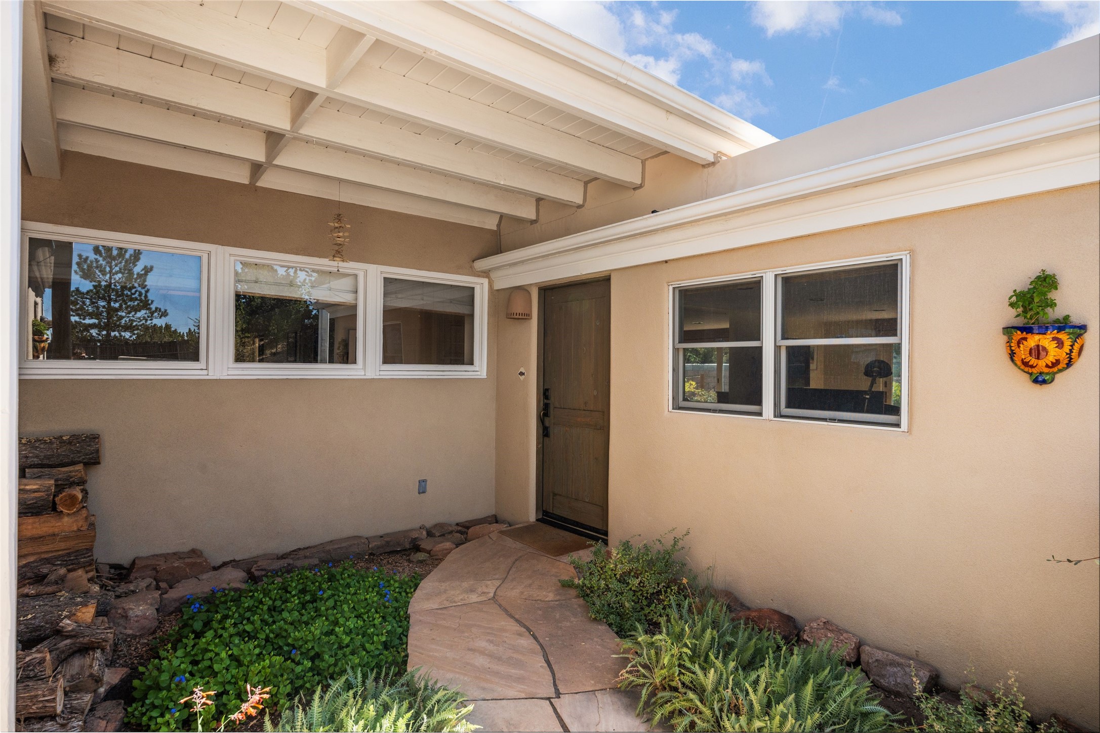 933 Stagecoach Road