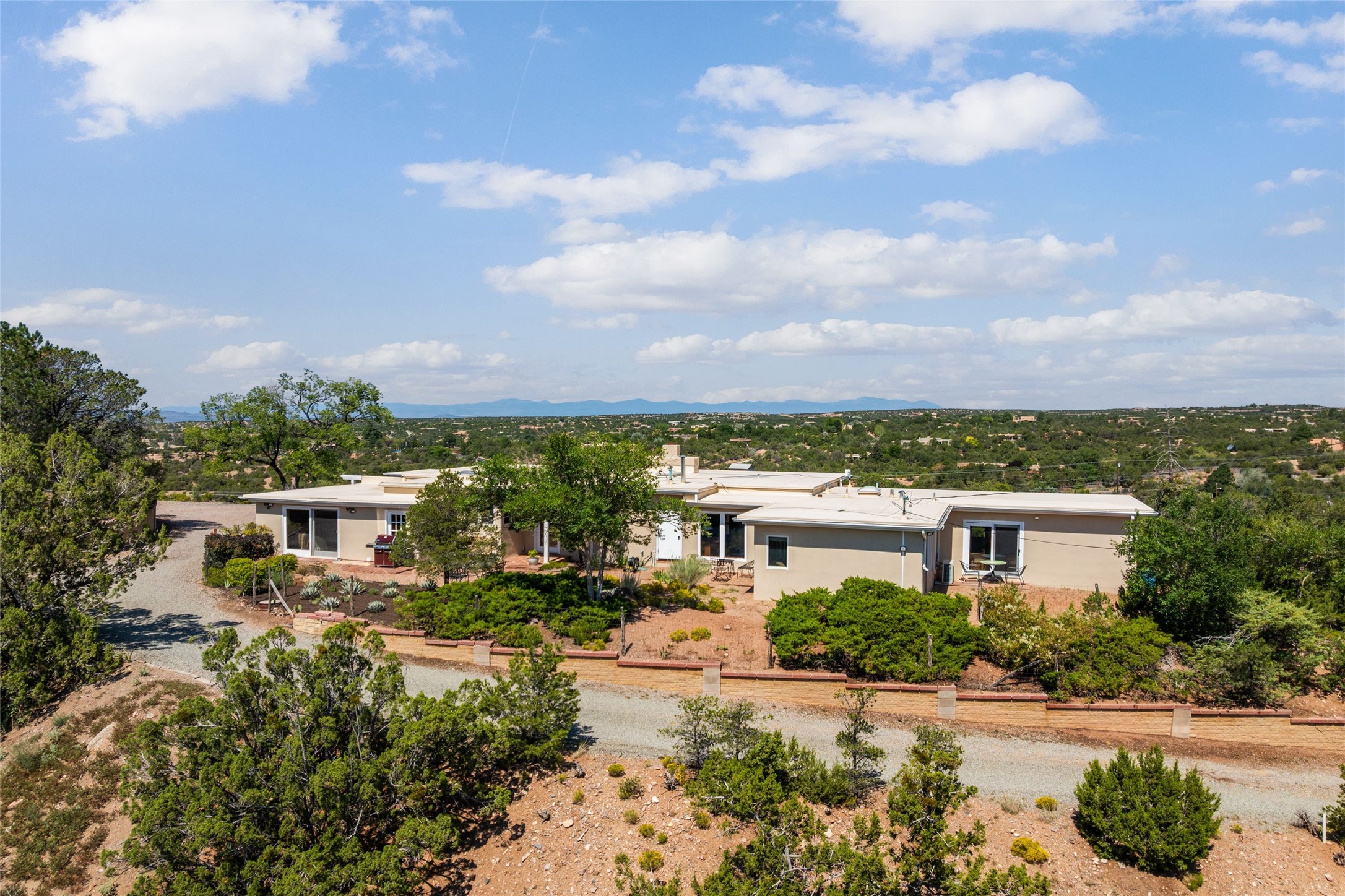 933 Stagecoach Road