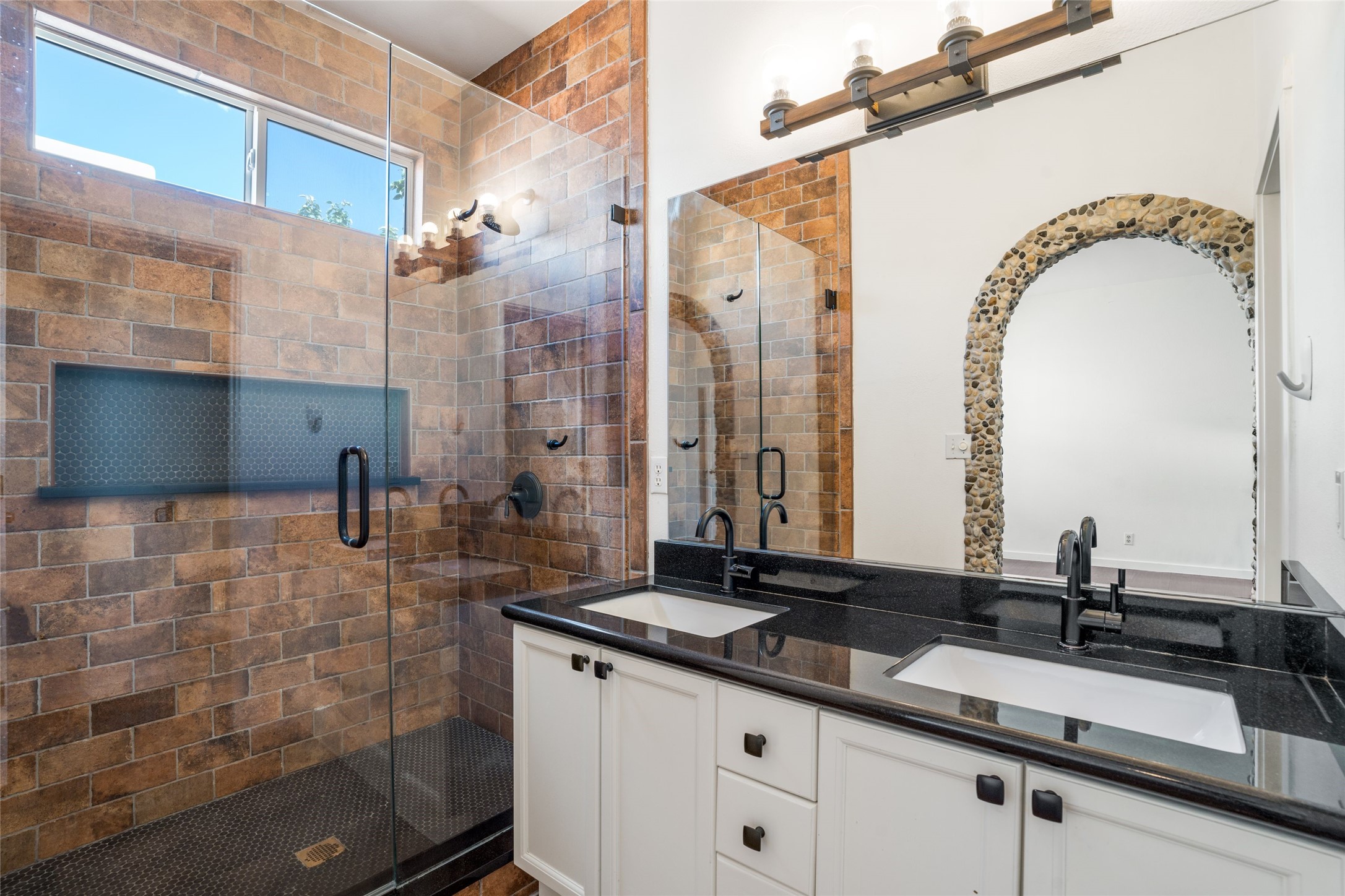 5 Eagle Thorn Place