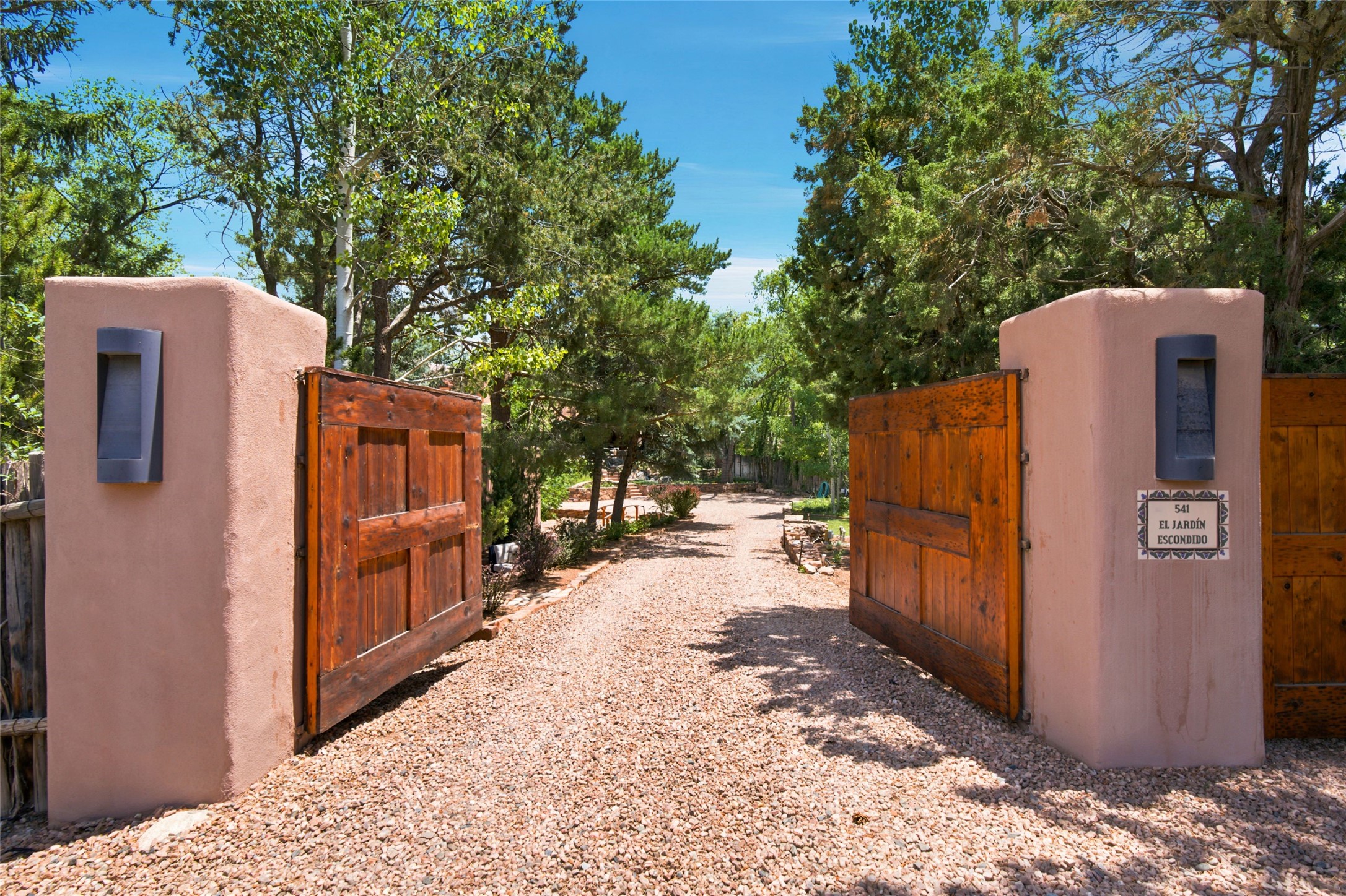 541 Camino Rancheros