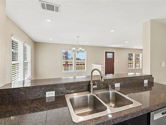 8508 Grandview DR