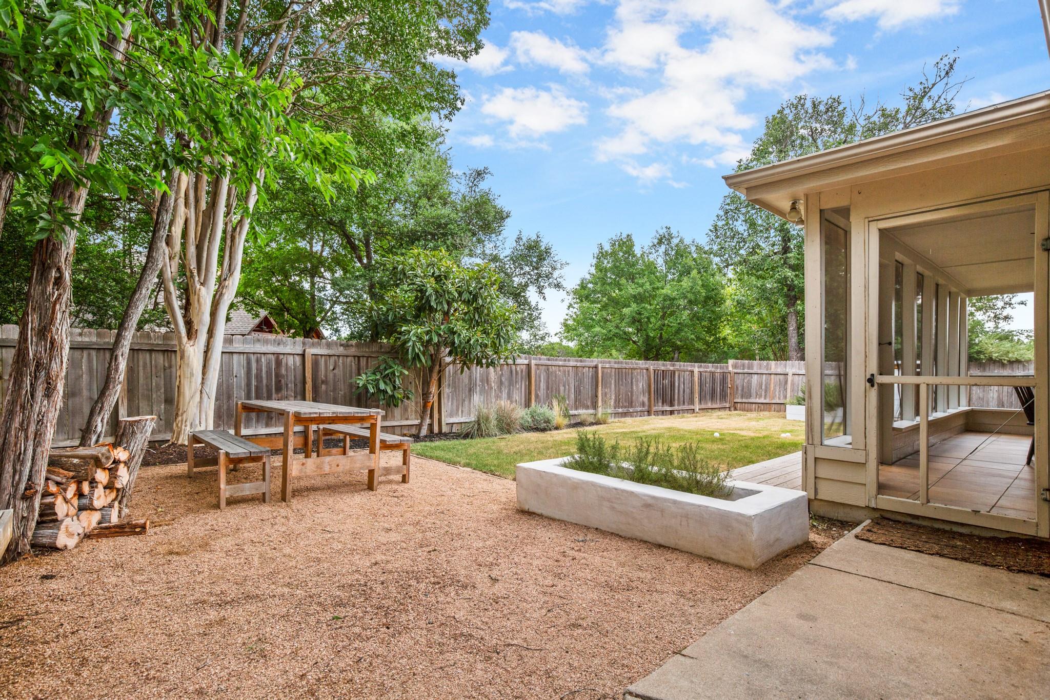 5604 Trelawney LN