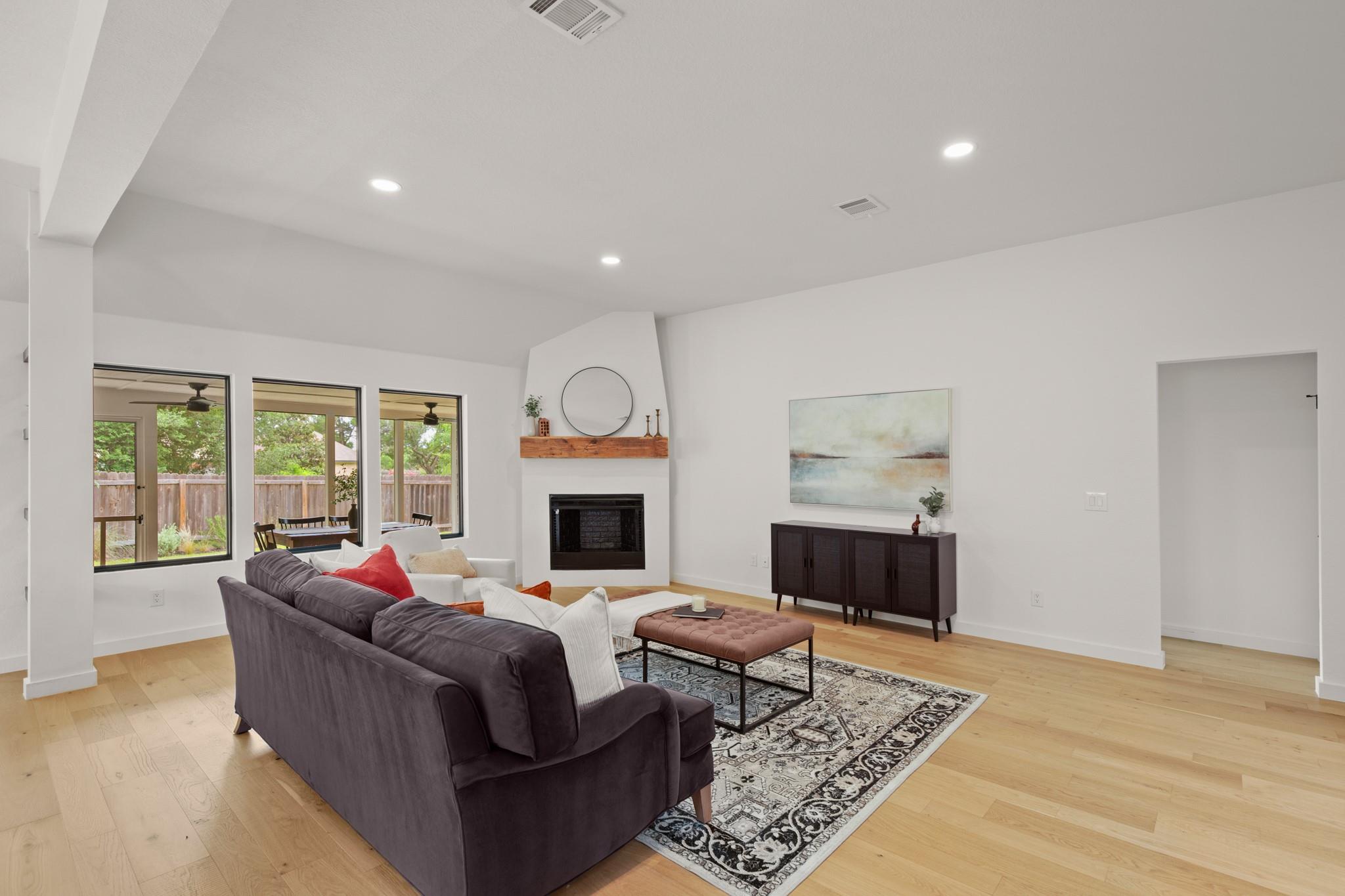 5604 Trelawney LN