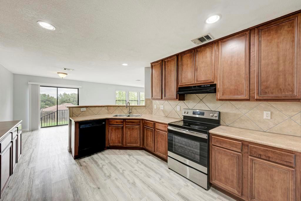 530 Sheep Trail DR