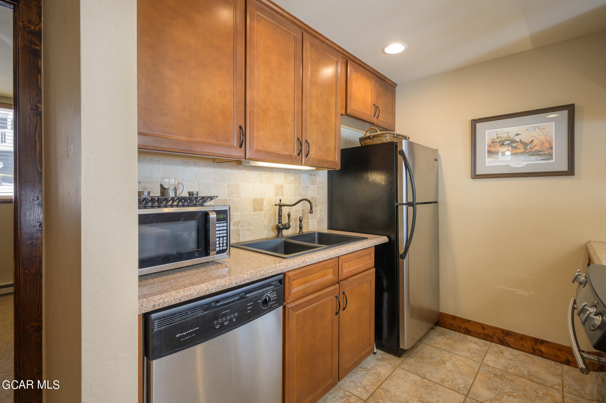 224 GCR 838/ E Meadow Mile 16-4