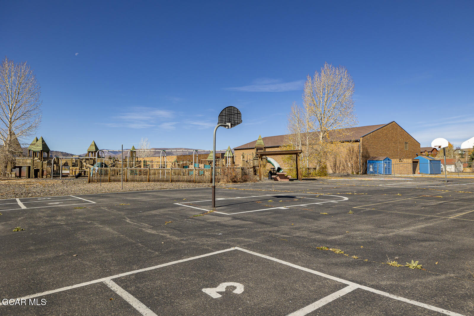 202 East Topaz Avenue