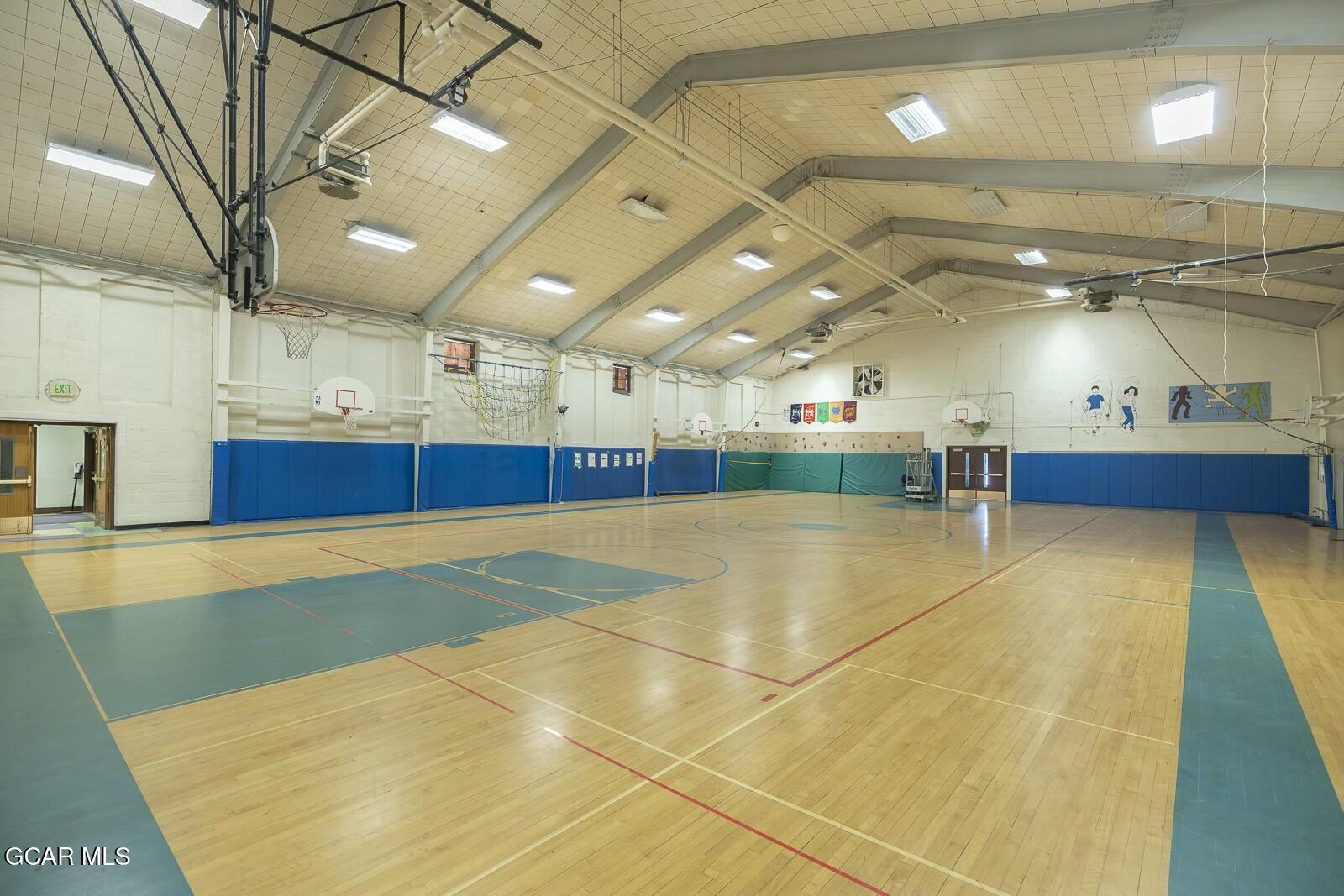 202 East Topaz Avenue