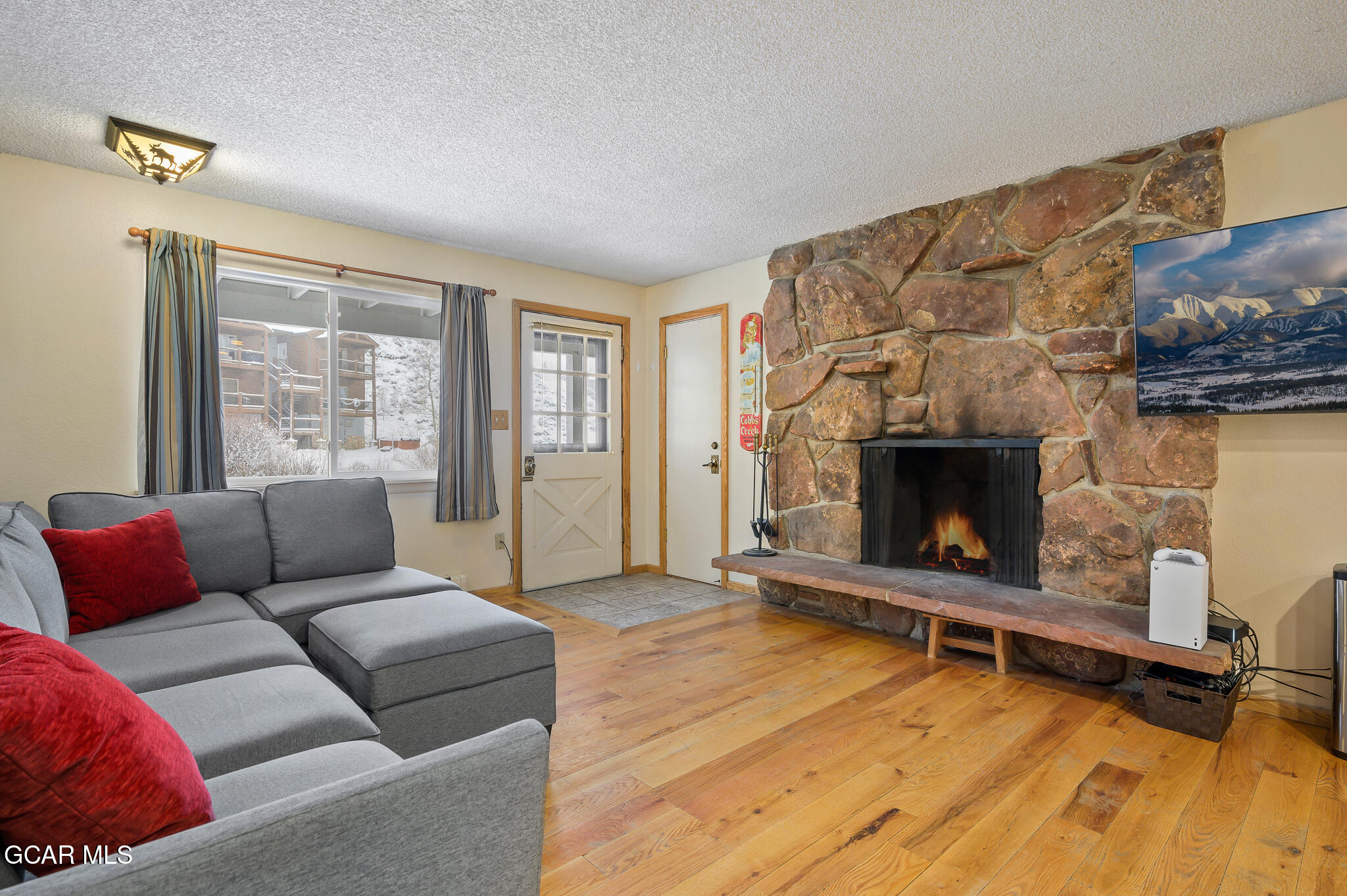168 Hi Country Drive 8
