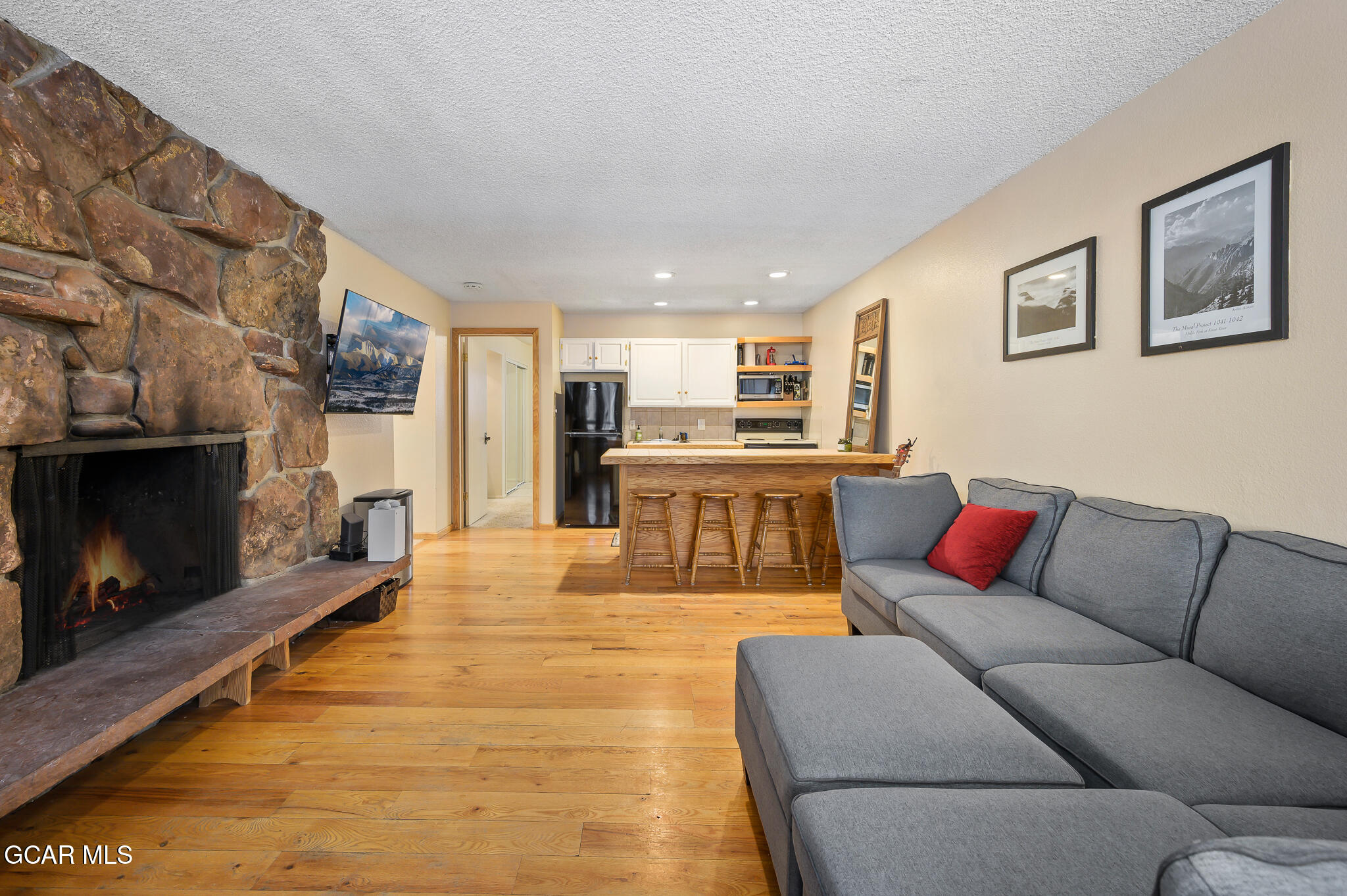 168 Hi Country Drive 8