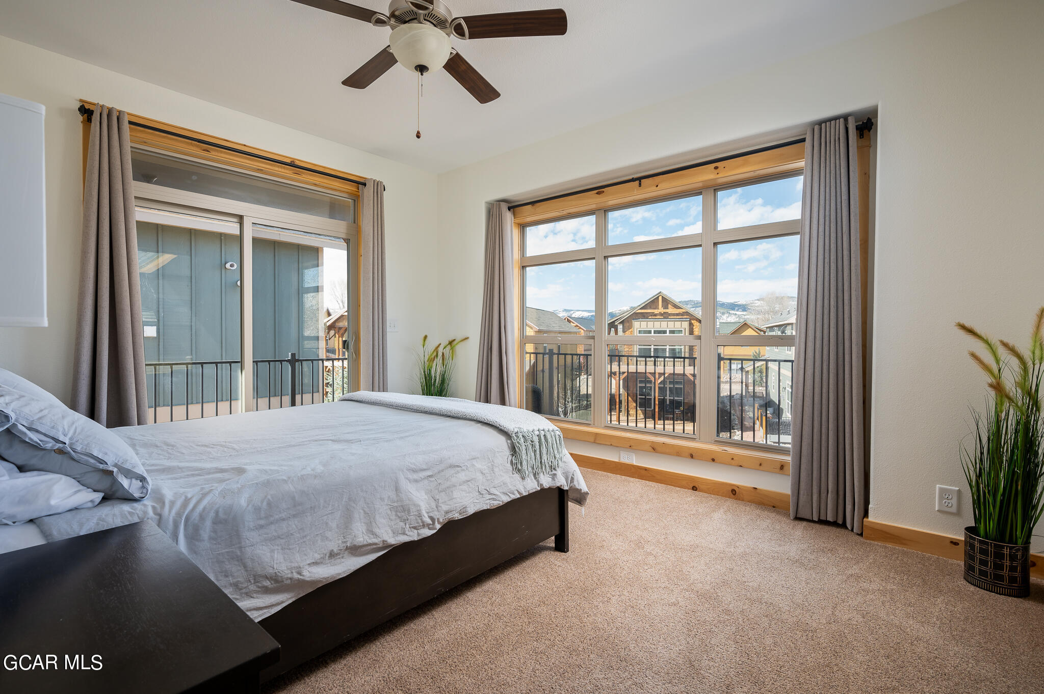 107 EDGEWATER Circle