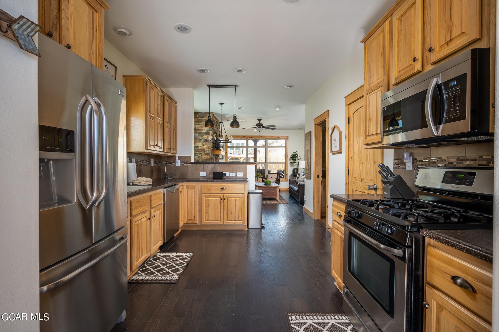 107 EDGEWATER Circle