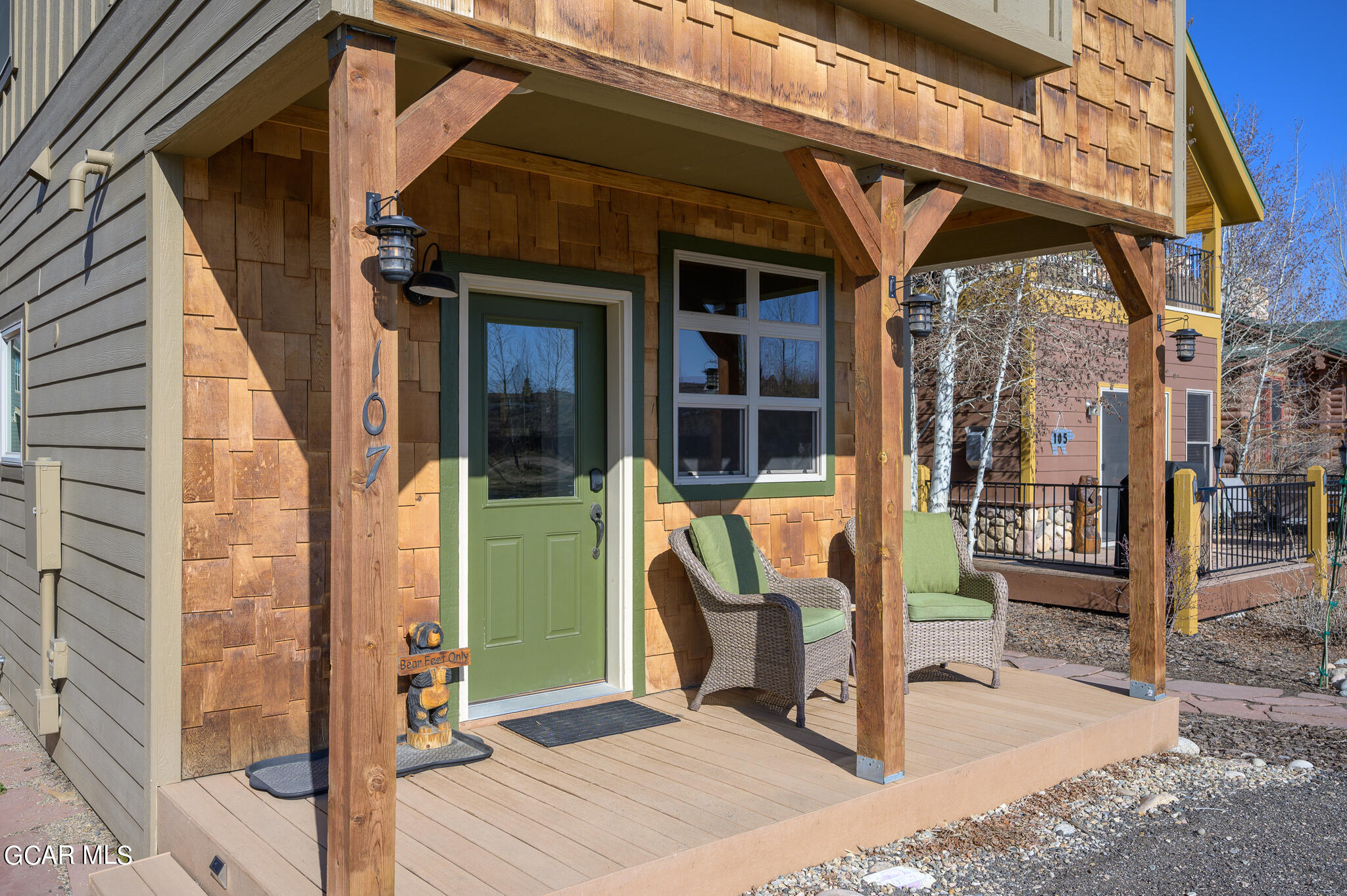 107 EDGEWATER Circle