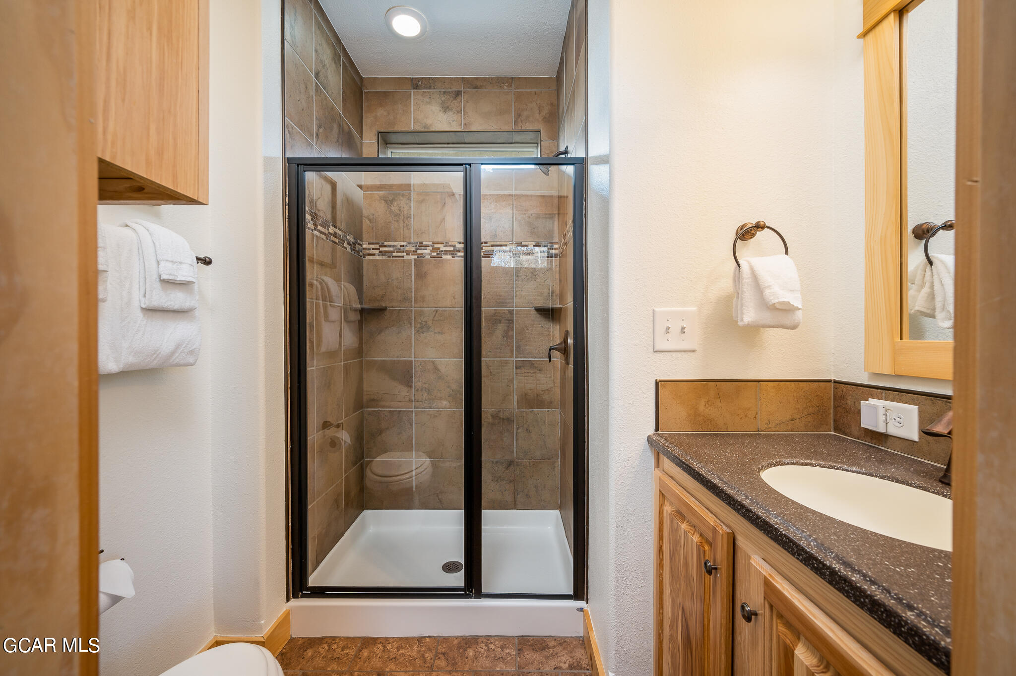 107 EDGEWATER Circle