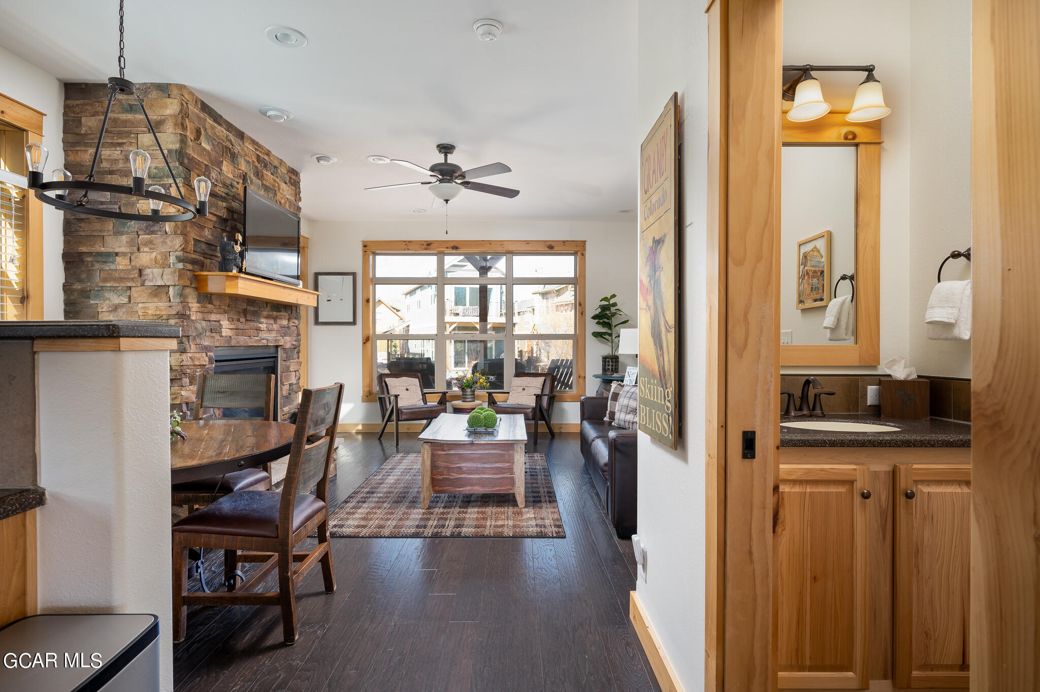 107 EDGEWATER Circle