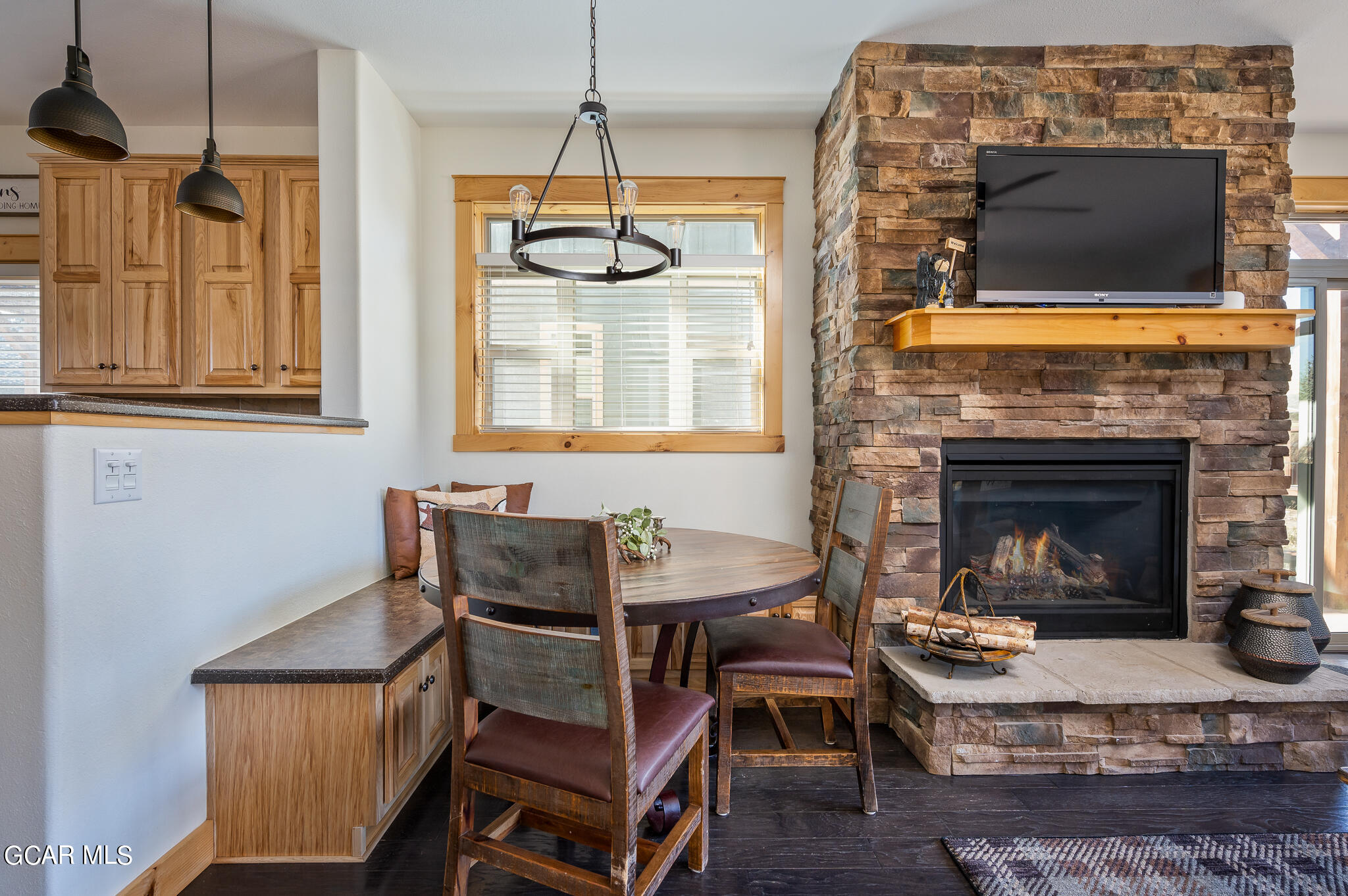 107 EDGEWATER Circle