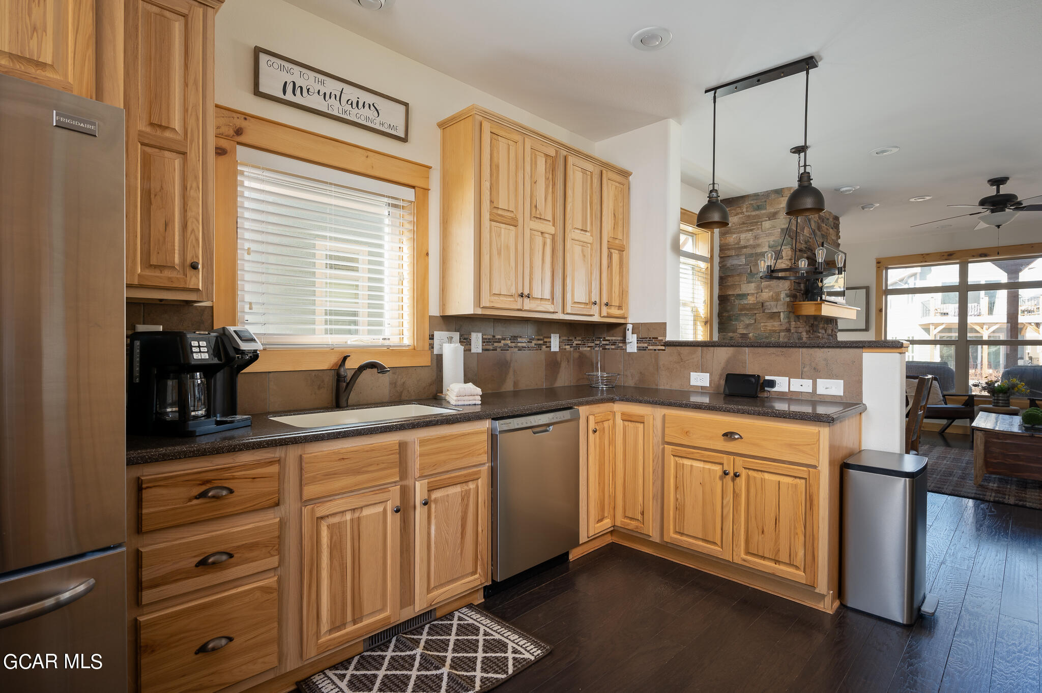 107 EDGEWATER Circle