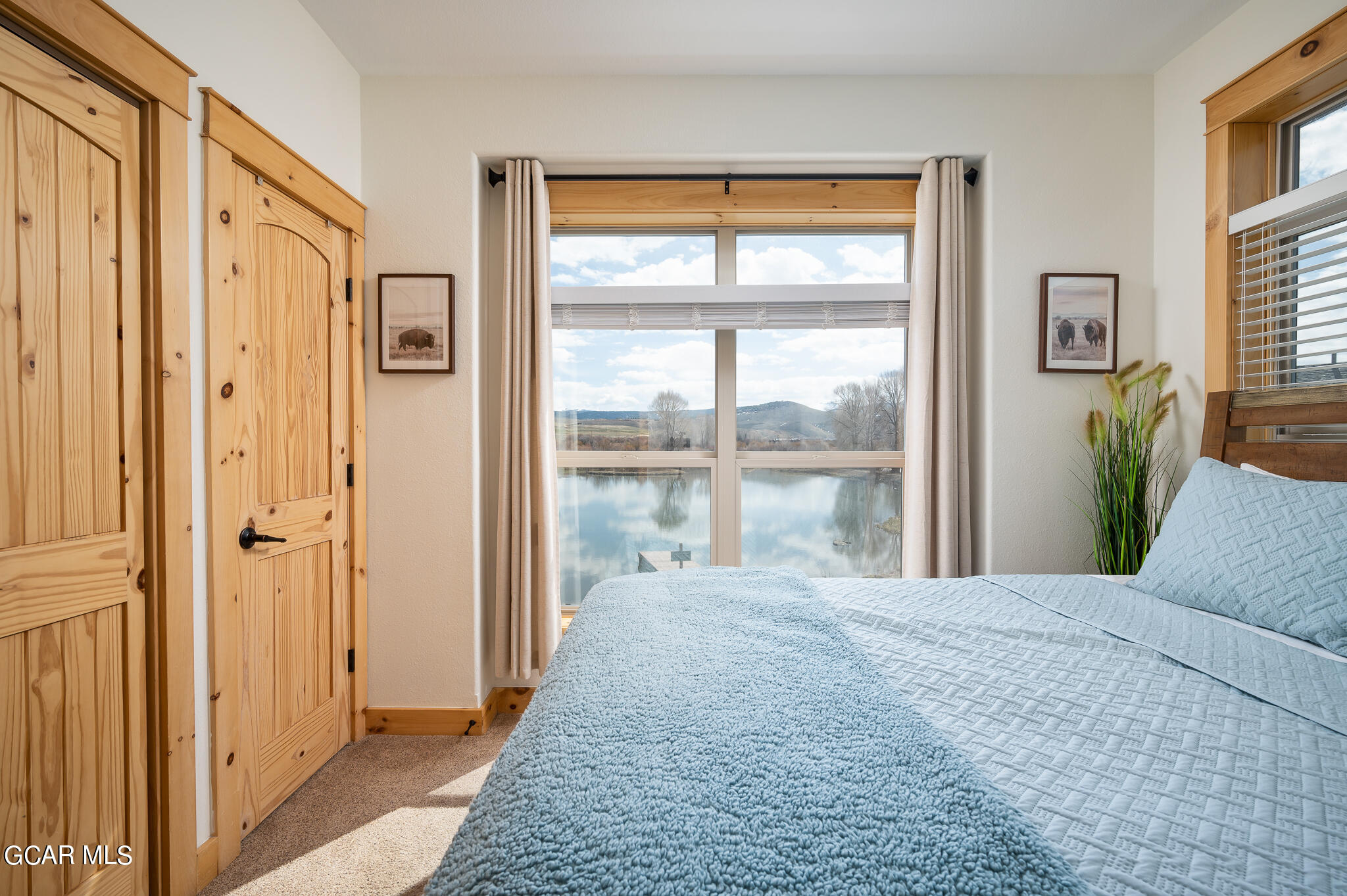 107 EDGEWATER Circle