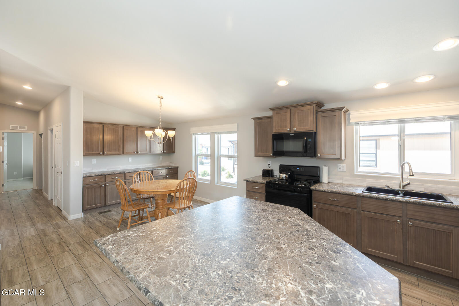 551 Summit Trail 157