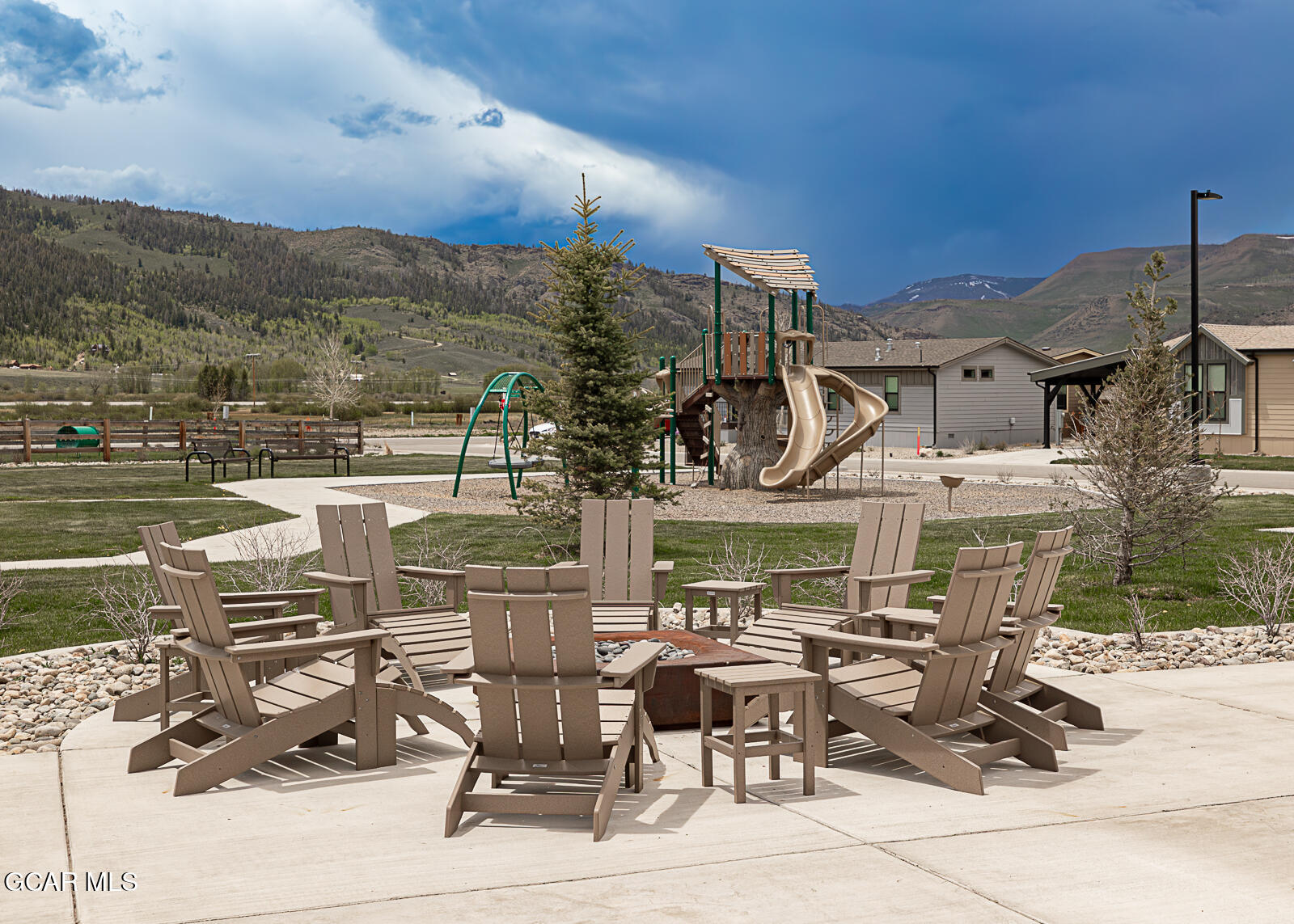 551 Summit Trail 157