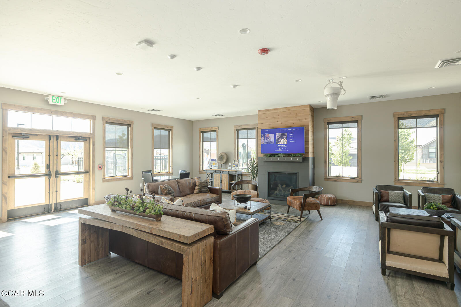 551 Summit Trail 157