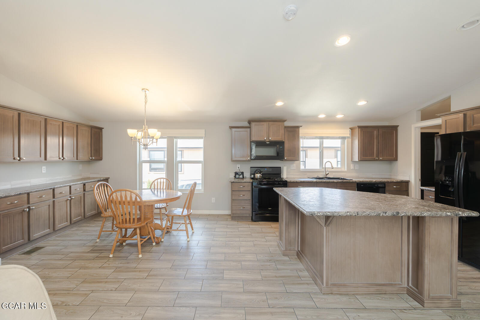 551 Summit Trail 157