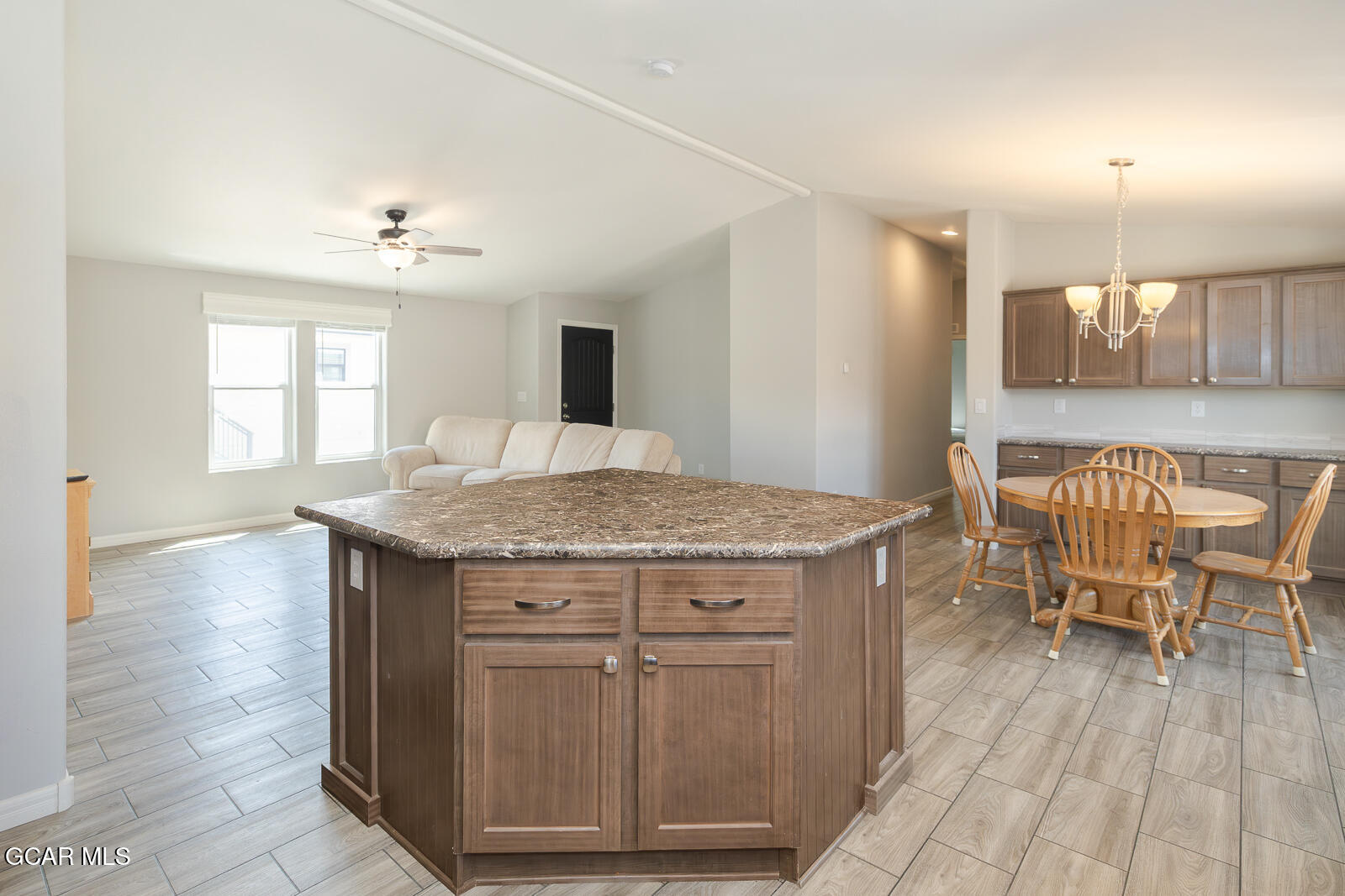 551 Summit Trail 157