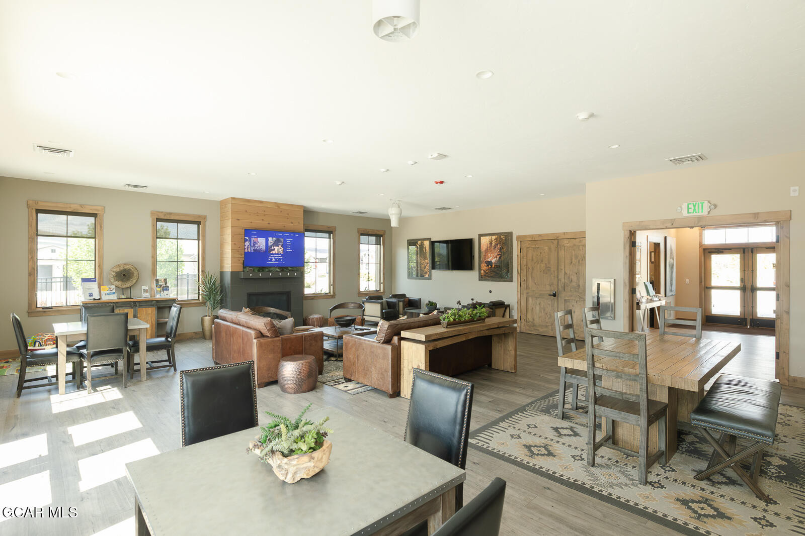 551 Summit Trail 157