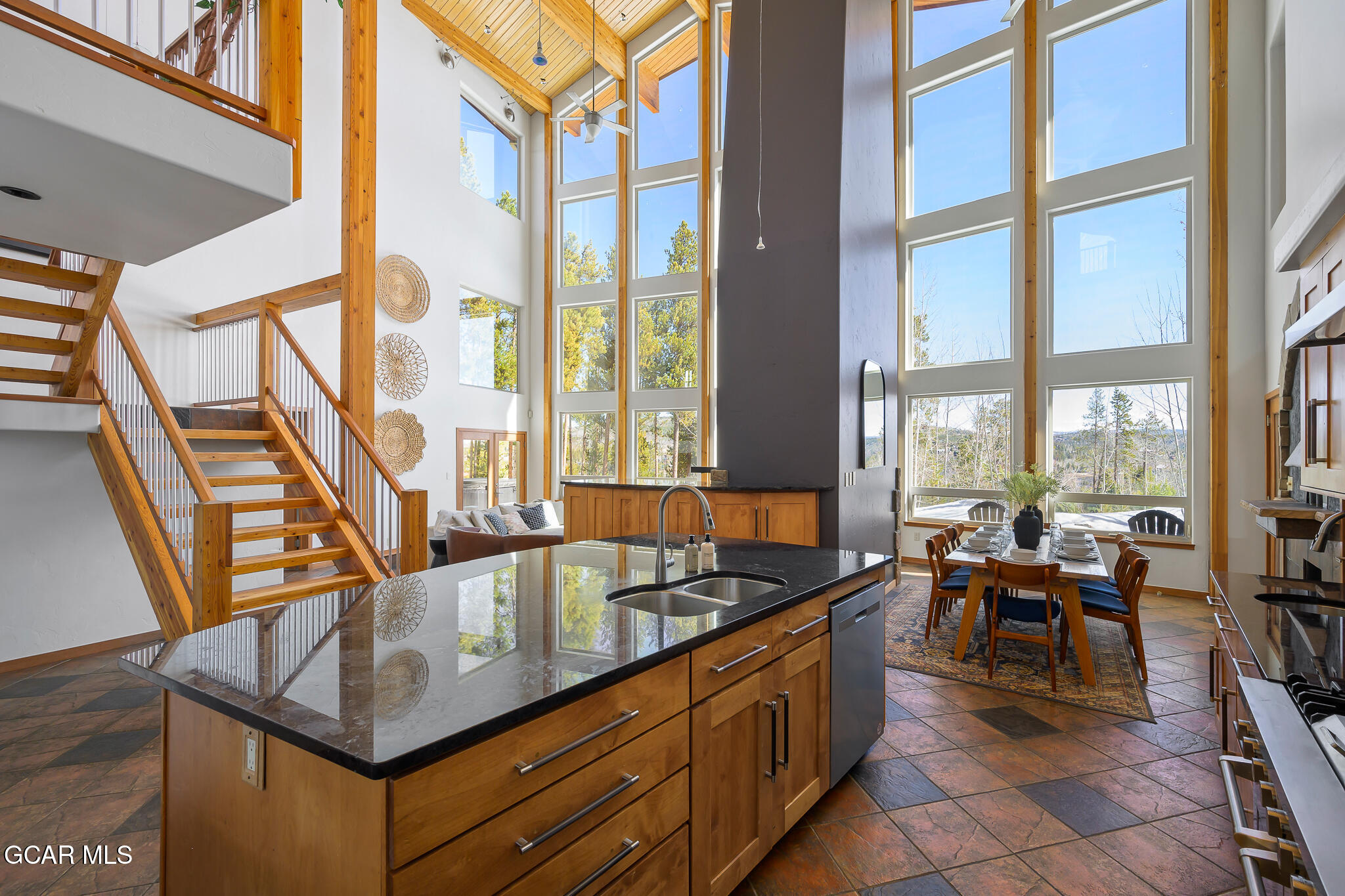 2940 Golf Course Circle