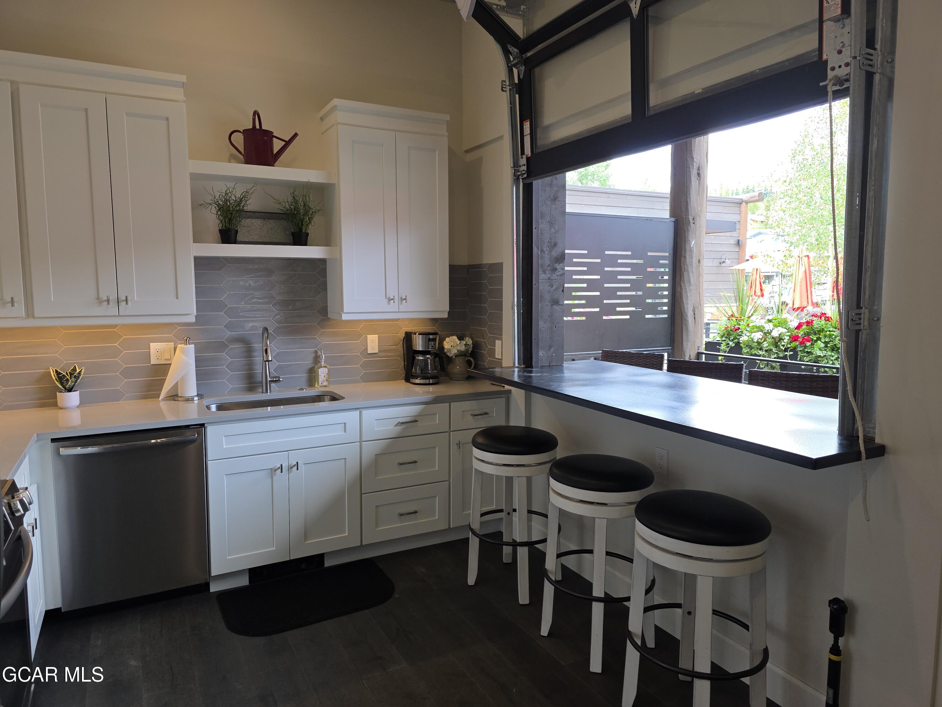 824 GRAND Avenue 115