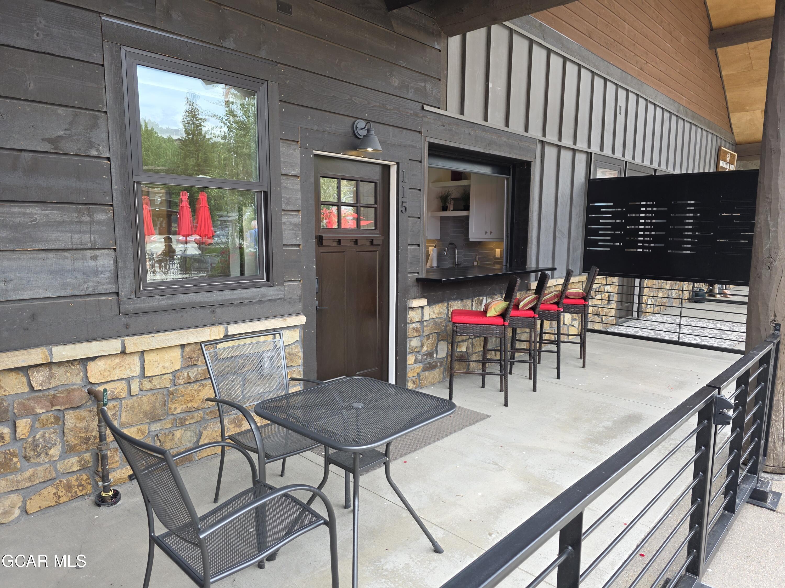 824 GRAND Avenue 115