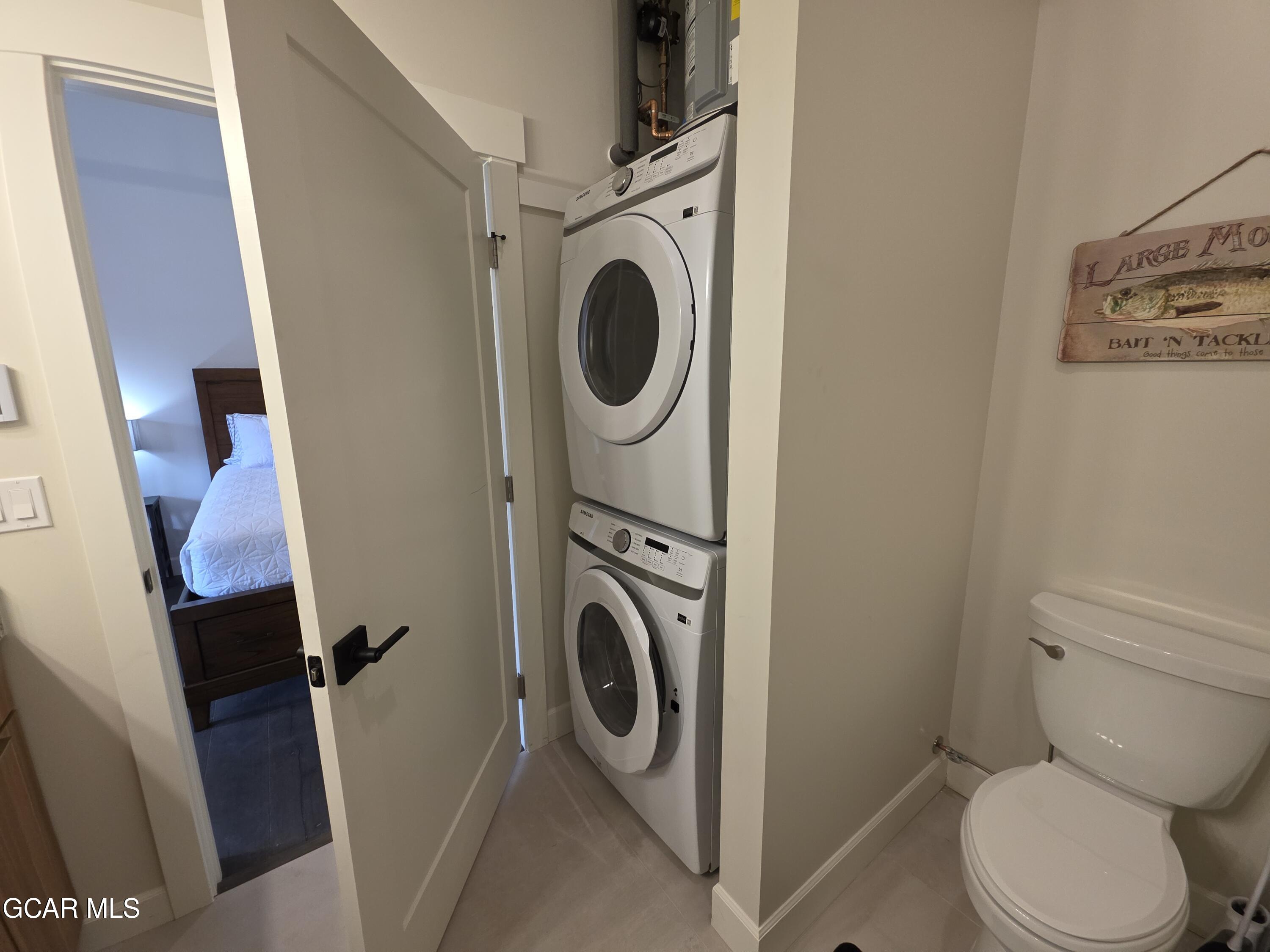 824 GRAND Avenue 115