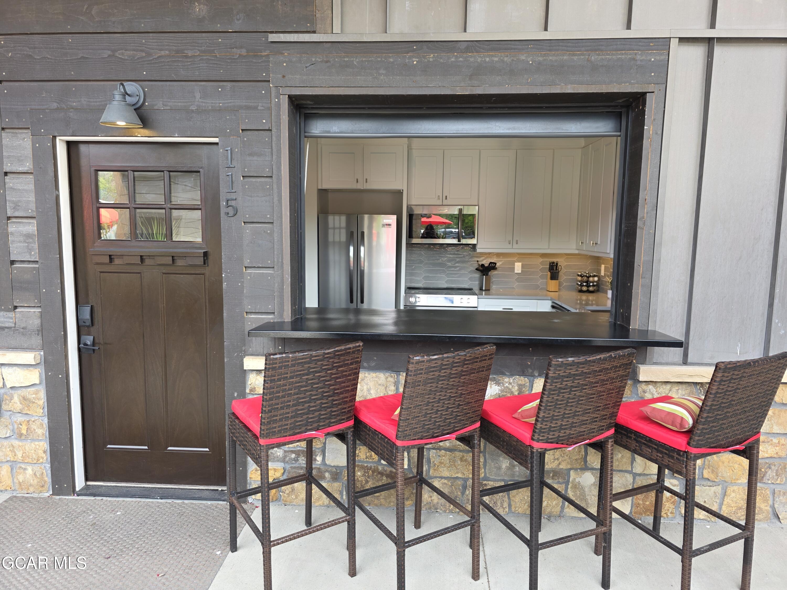 824 GRAND Avenue 115