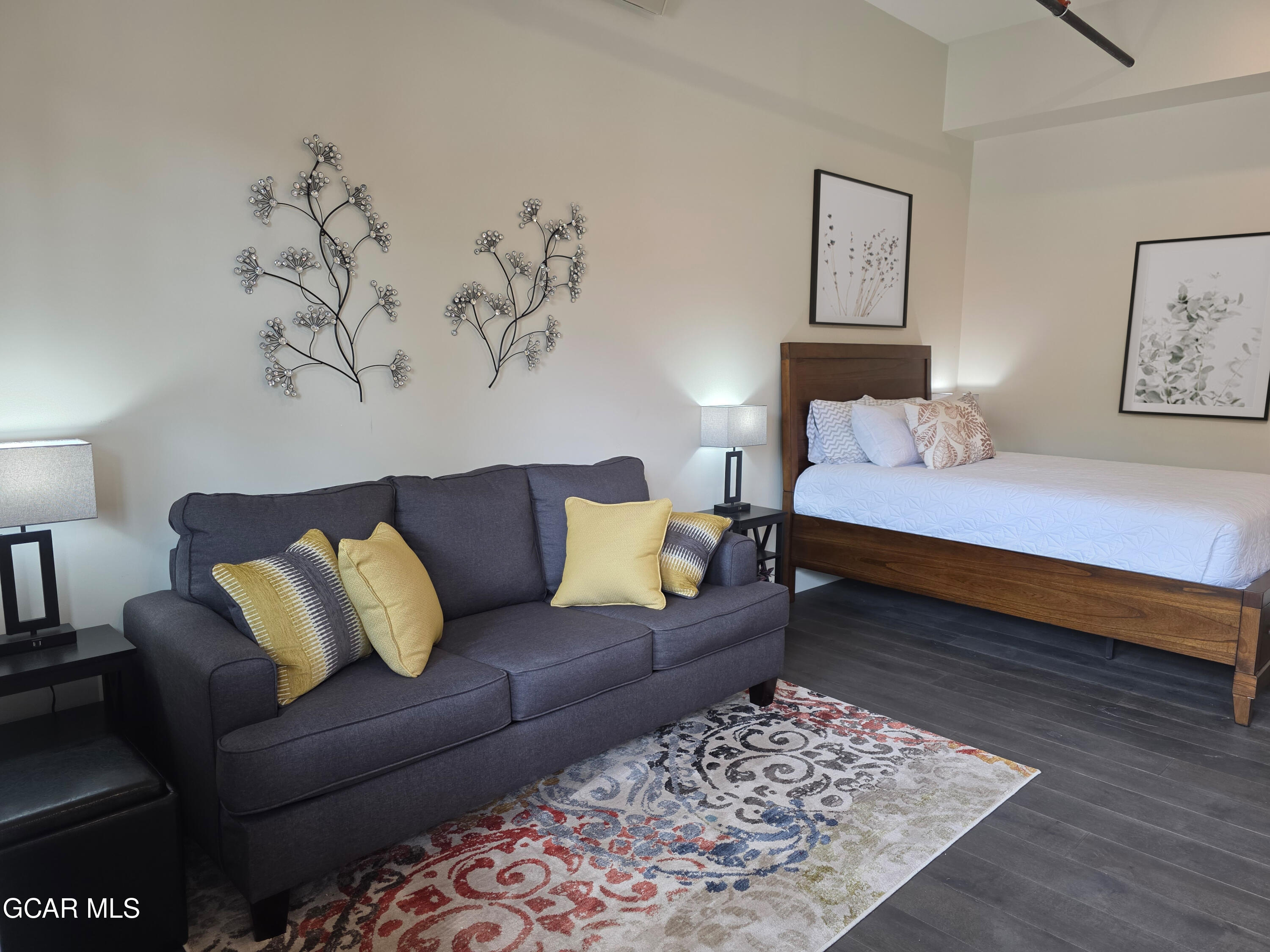 824 GRAND Avenue 115