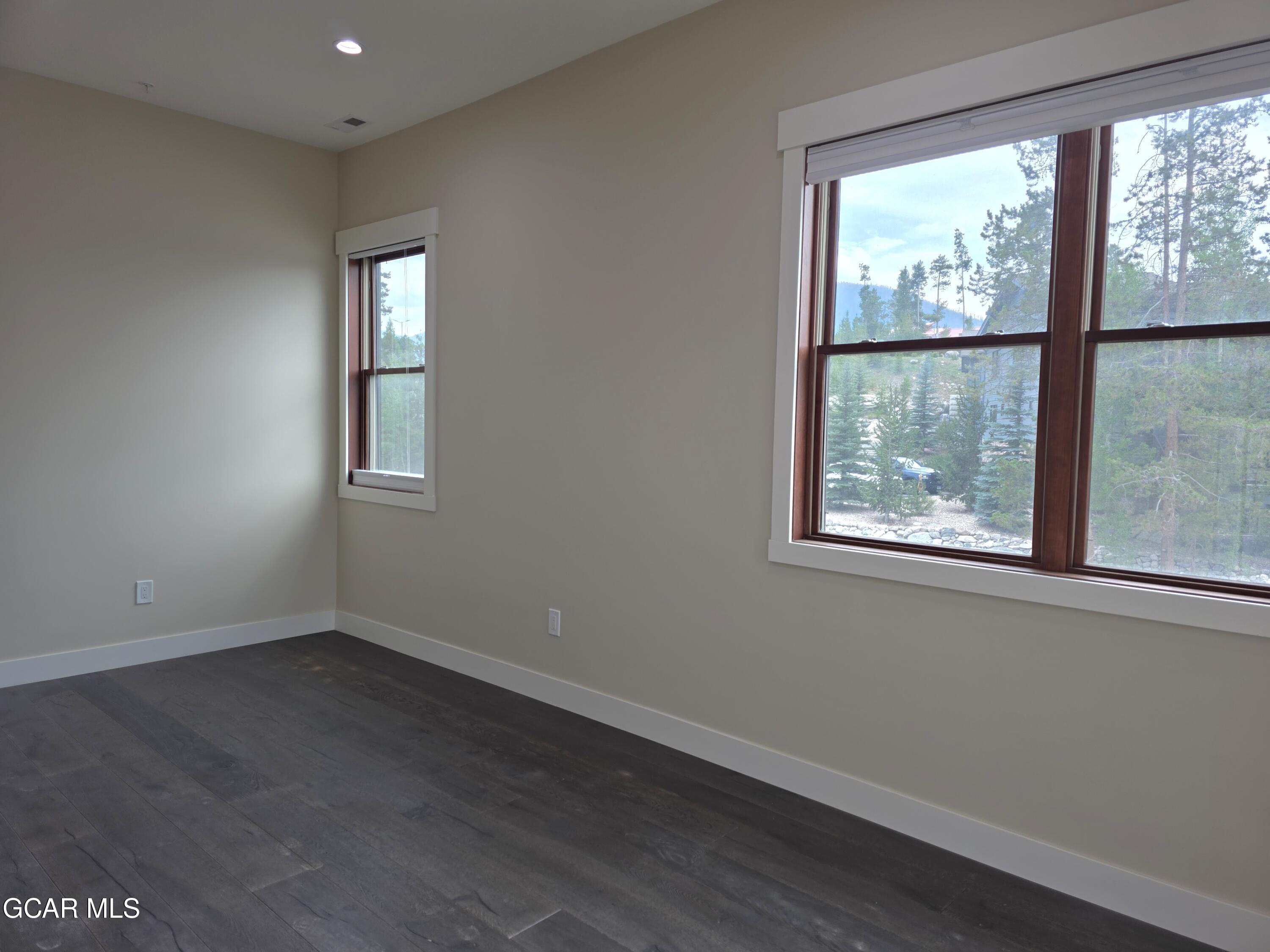 505 GRAND Avenue 202