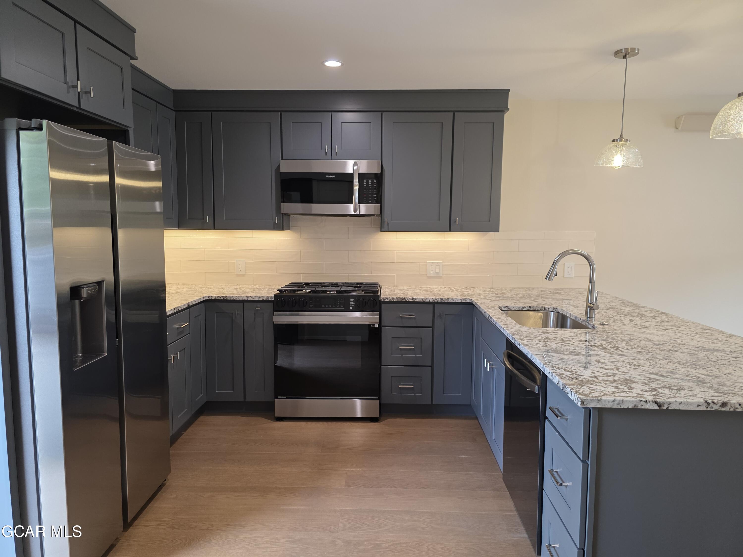 505 GRAND Avenue 207