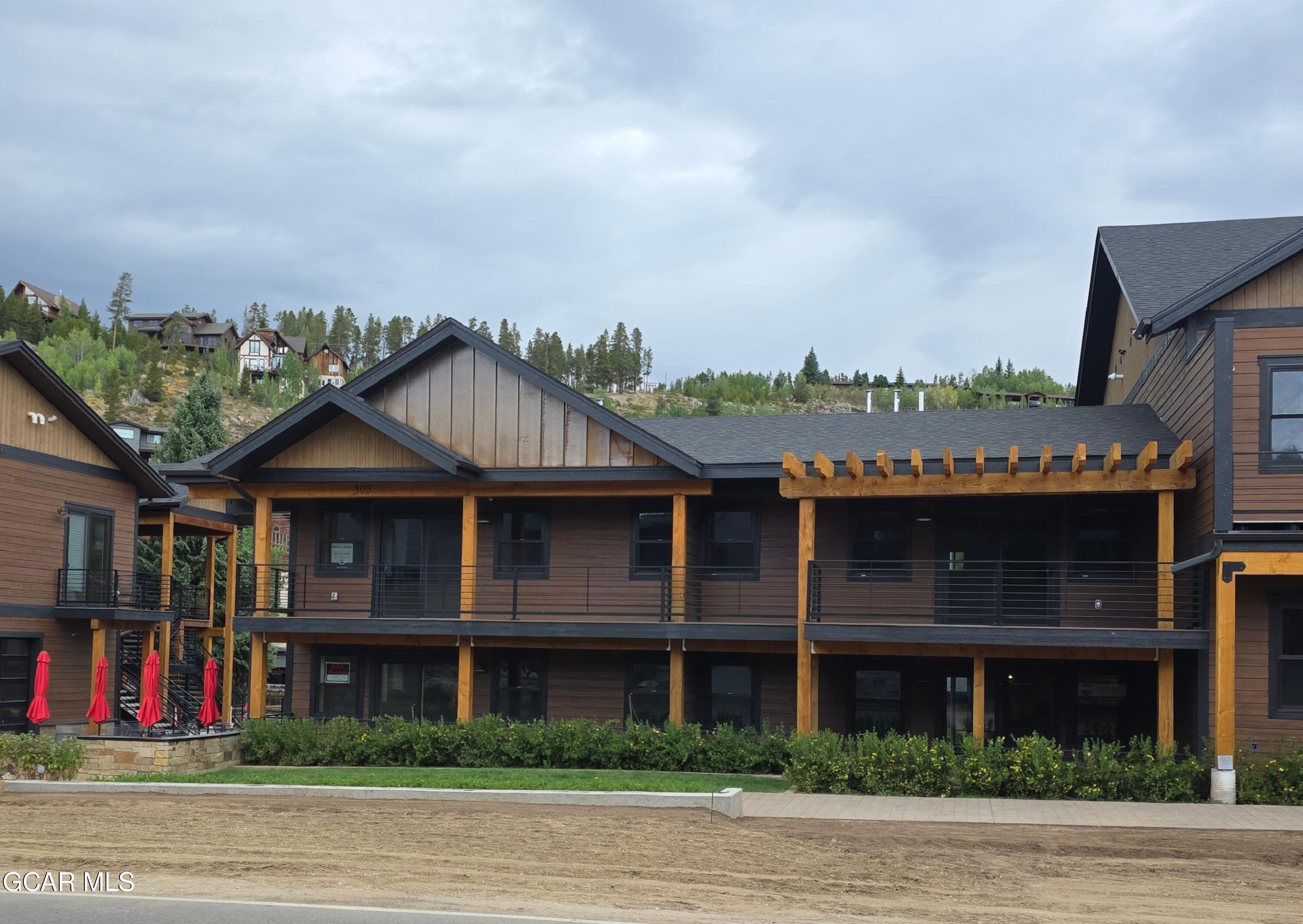 505 GRAND Avenue 207