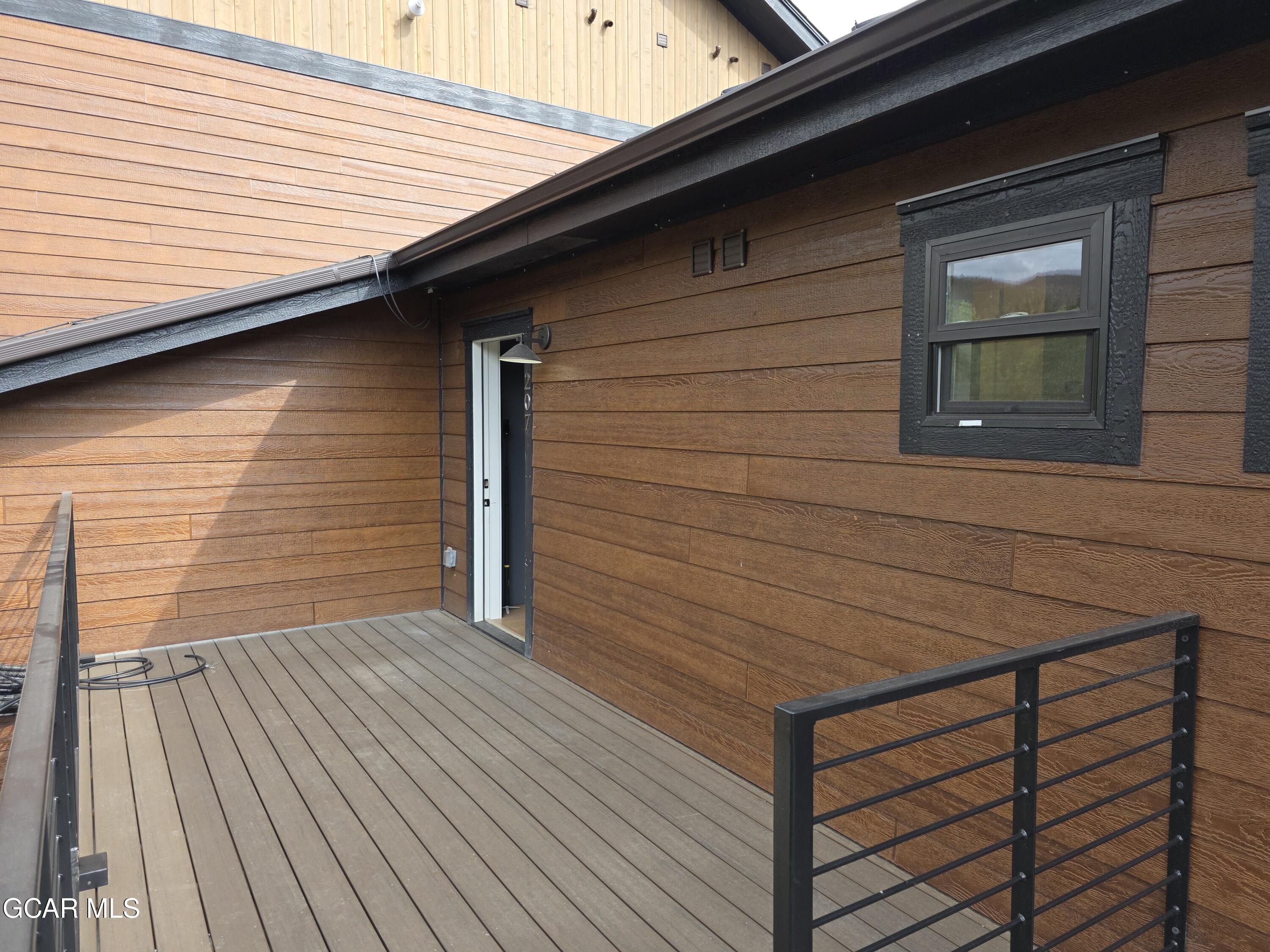 505 GRAND Avenue 207