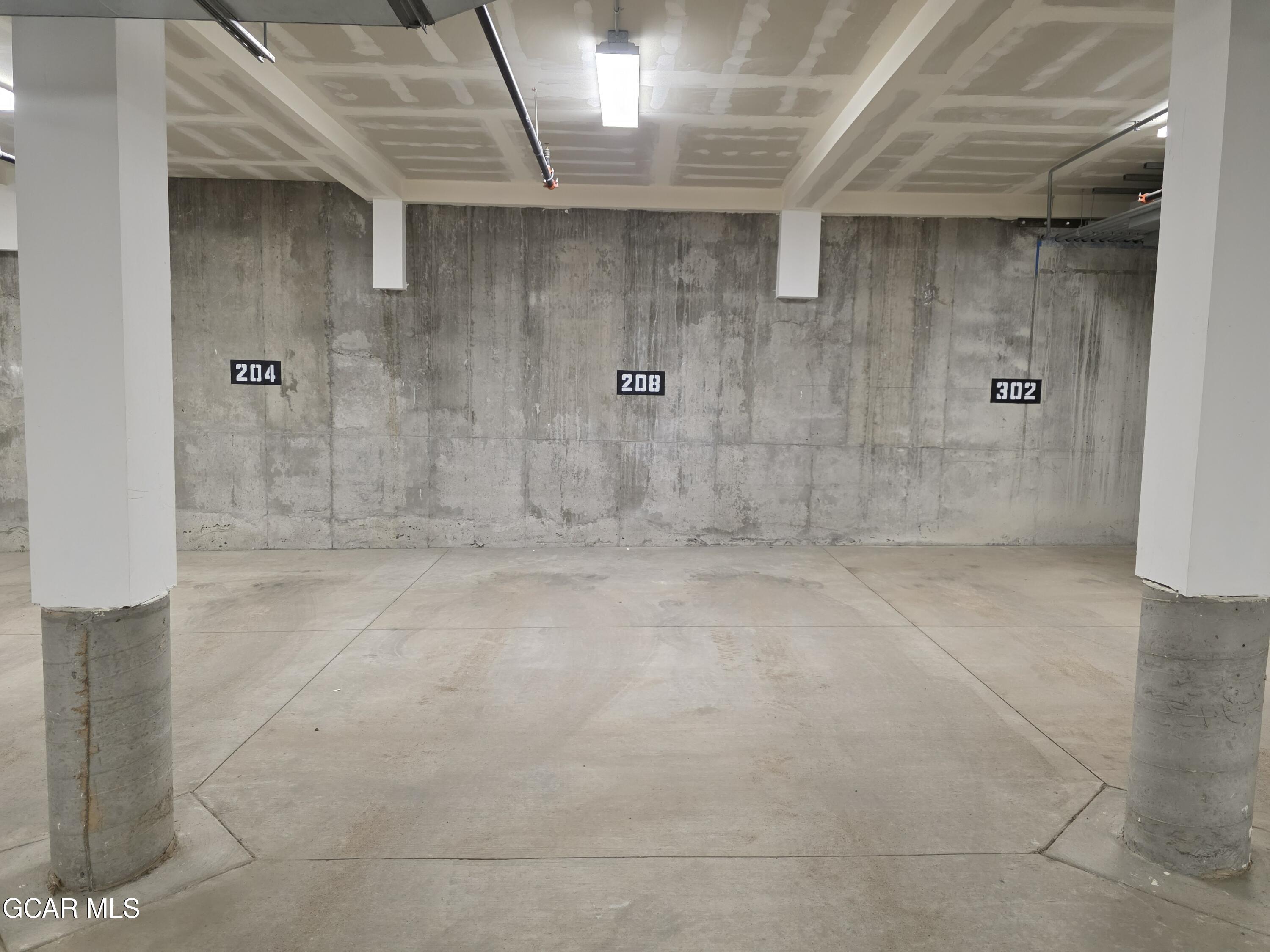 828 GRAND Avenue 208