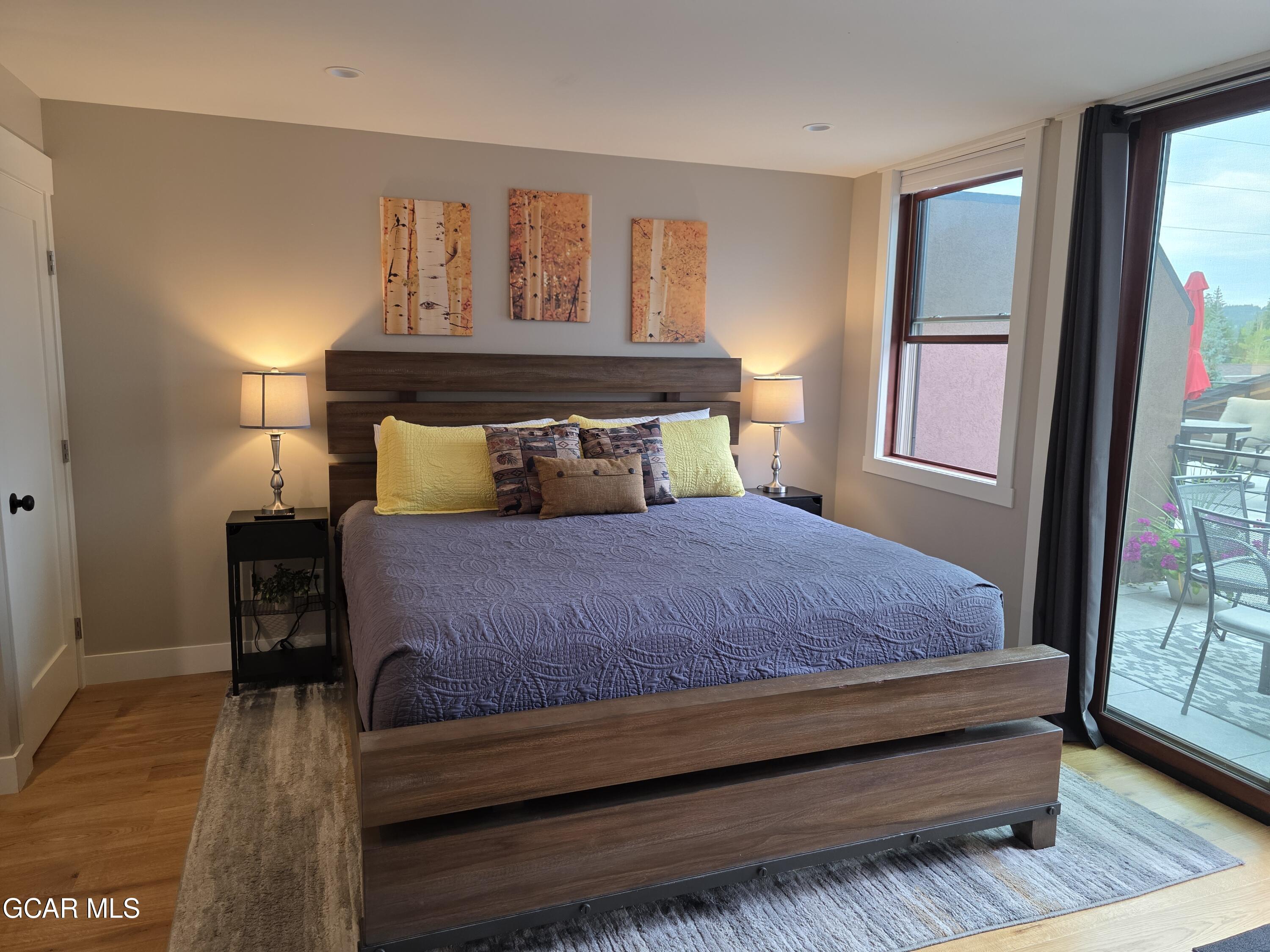 828 GRAND Avenue 208