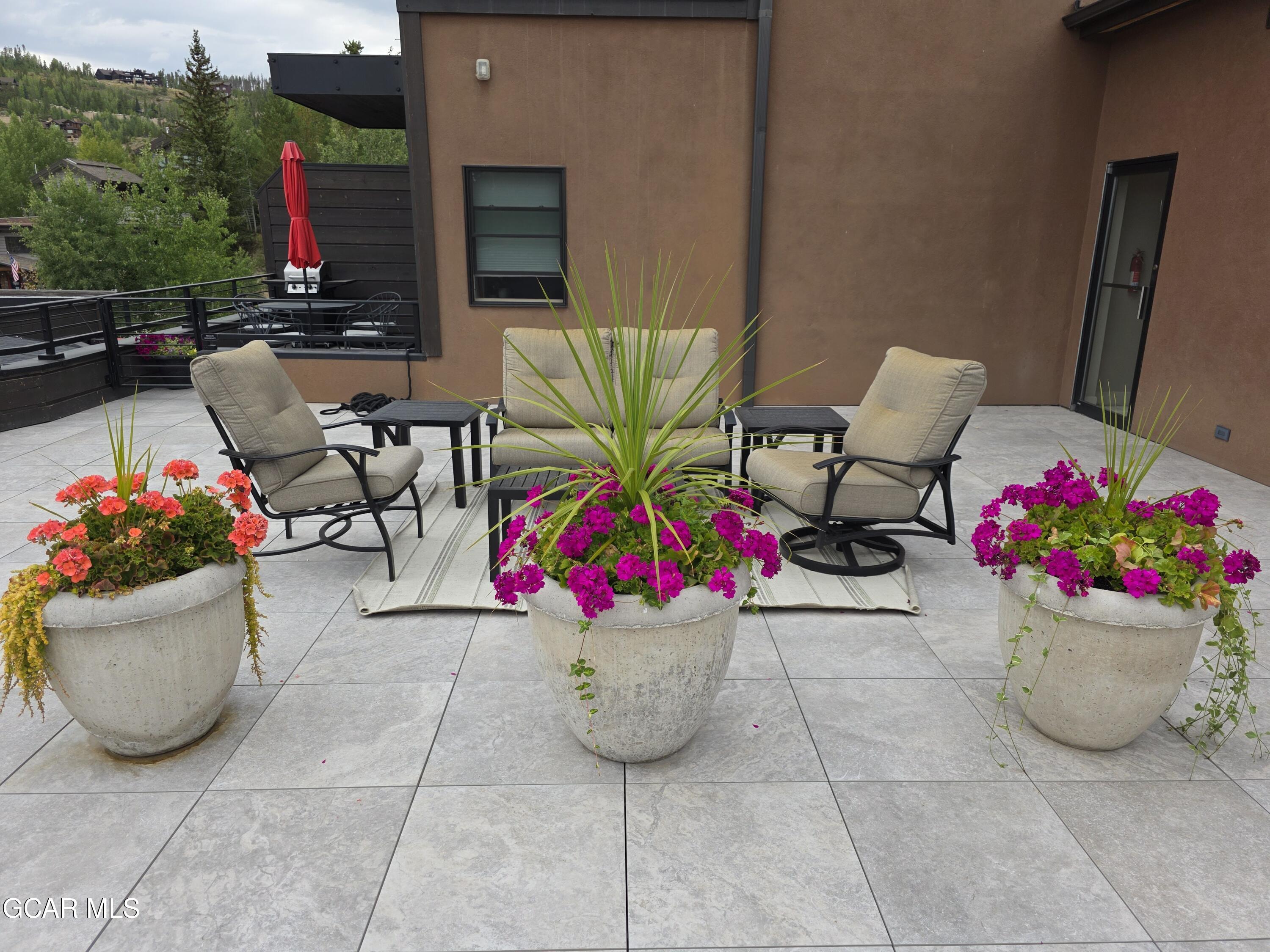 828 GRAND Avenue 208