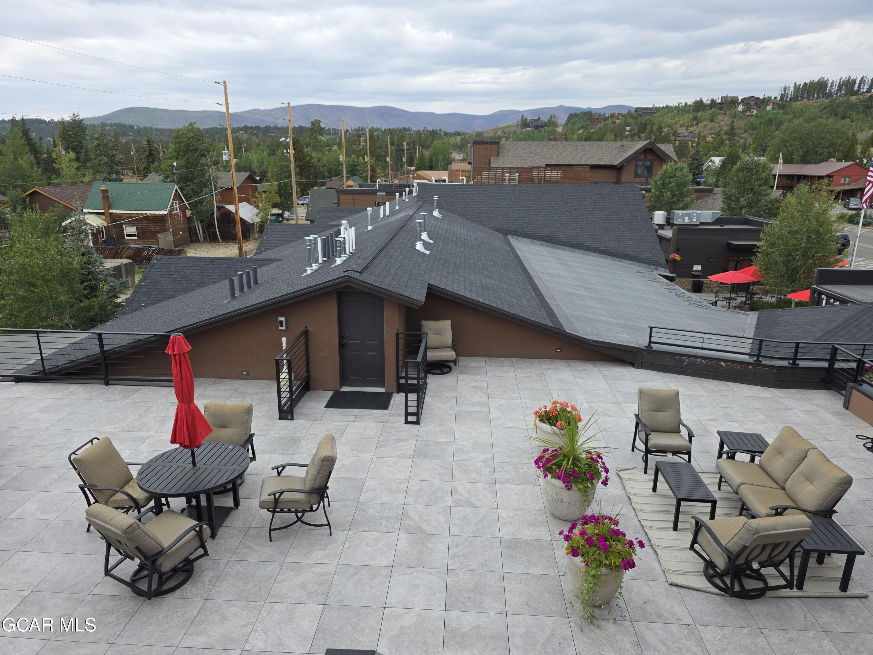 828 GRAND Avenue 208