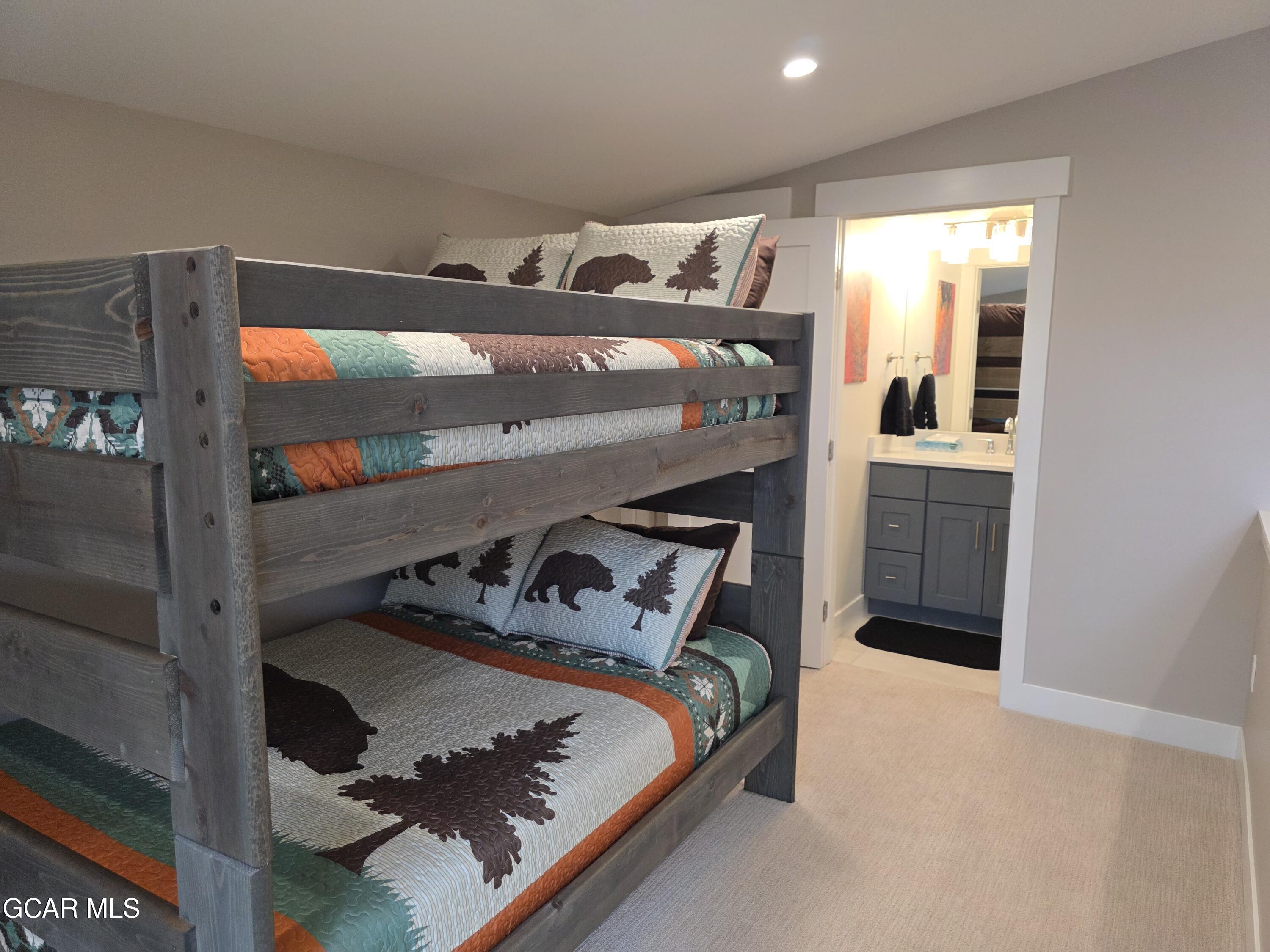 828 GRAND Avenue 208