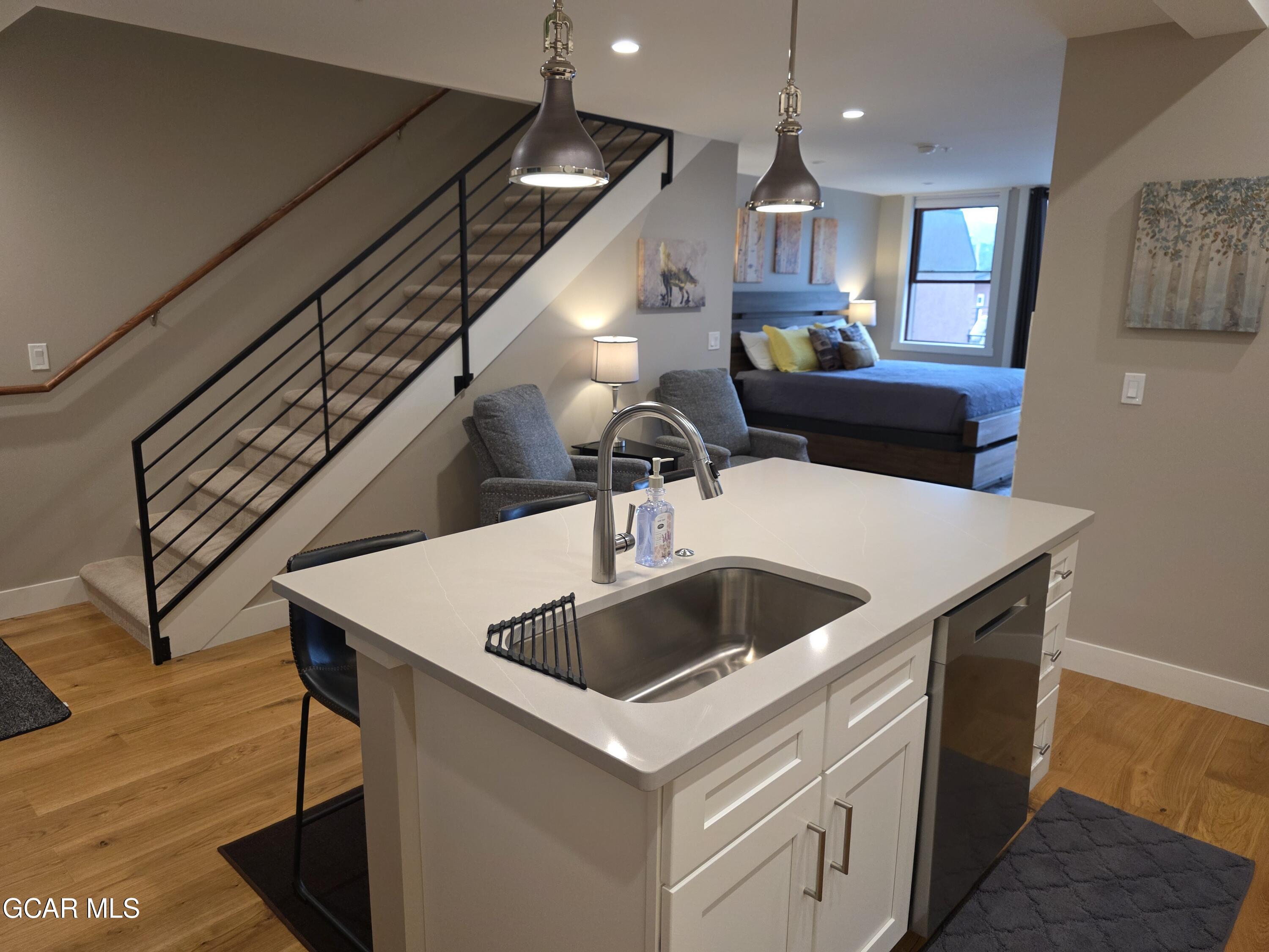 828 GRAND Avenue 208