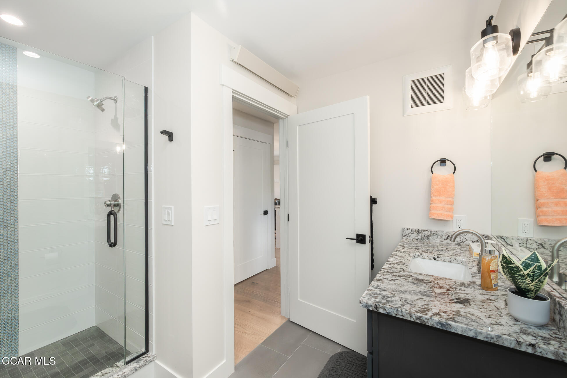 505 GRAND Avenue 206