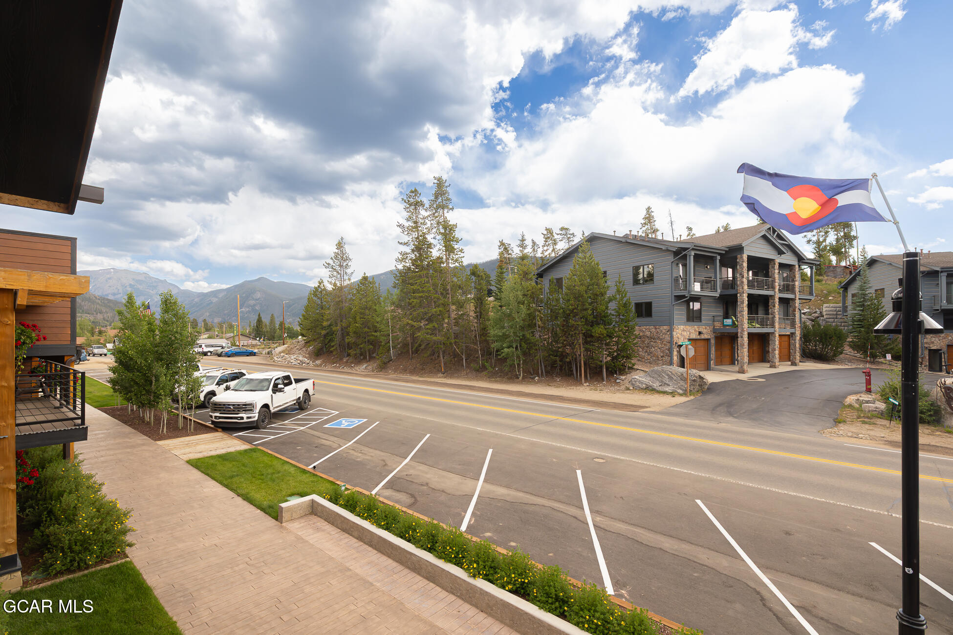 505 GRAND Avenue 206