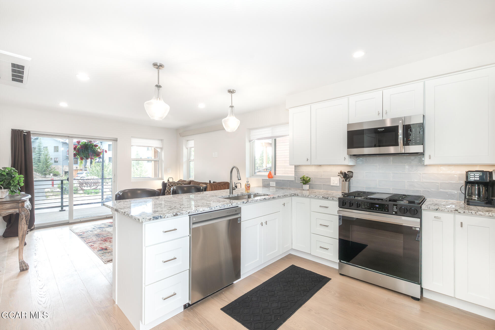 505 GRAND Avenue 206