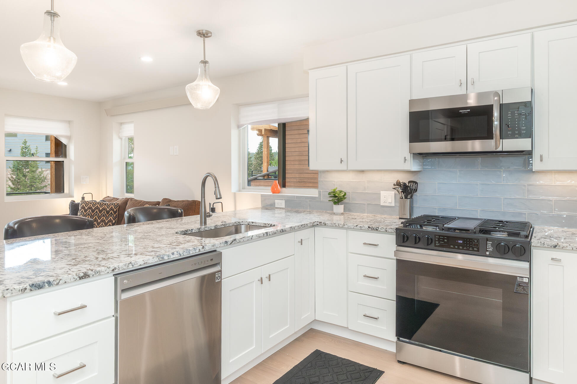 505 GRAND Avenue 206